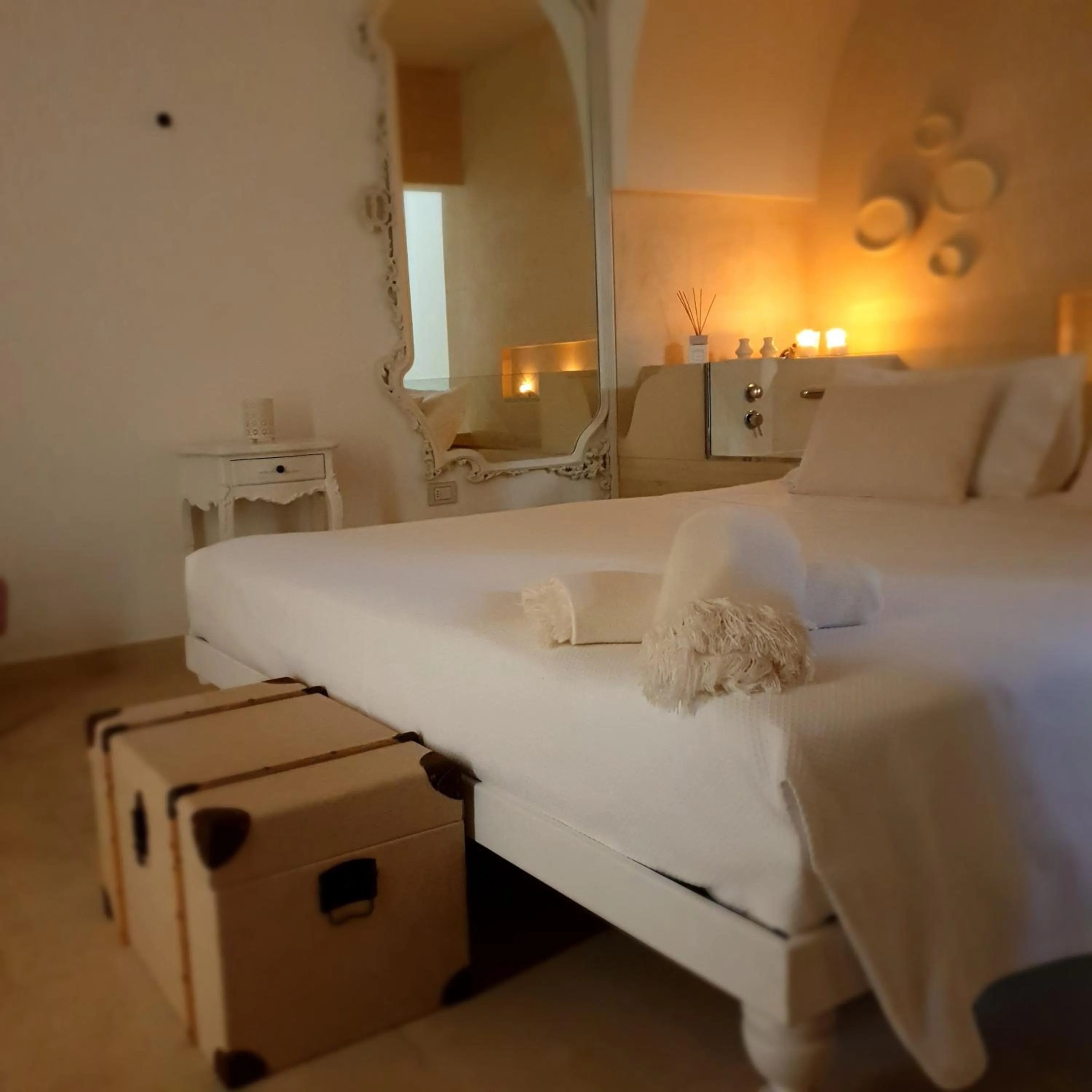 Bedroom, Bed in Sea Suites