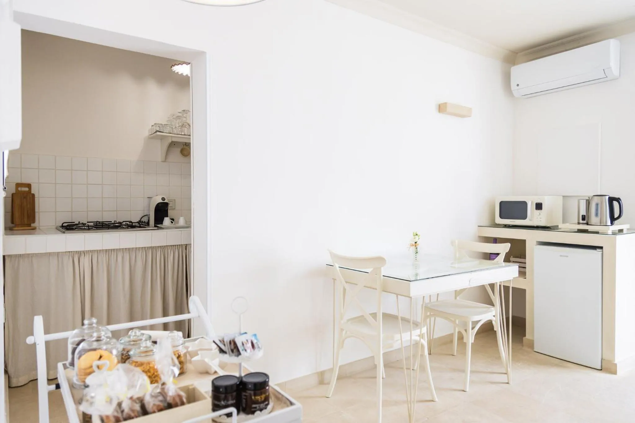 Lounge or bar in Sea Suites