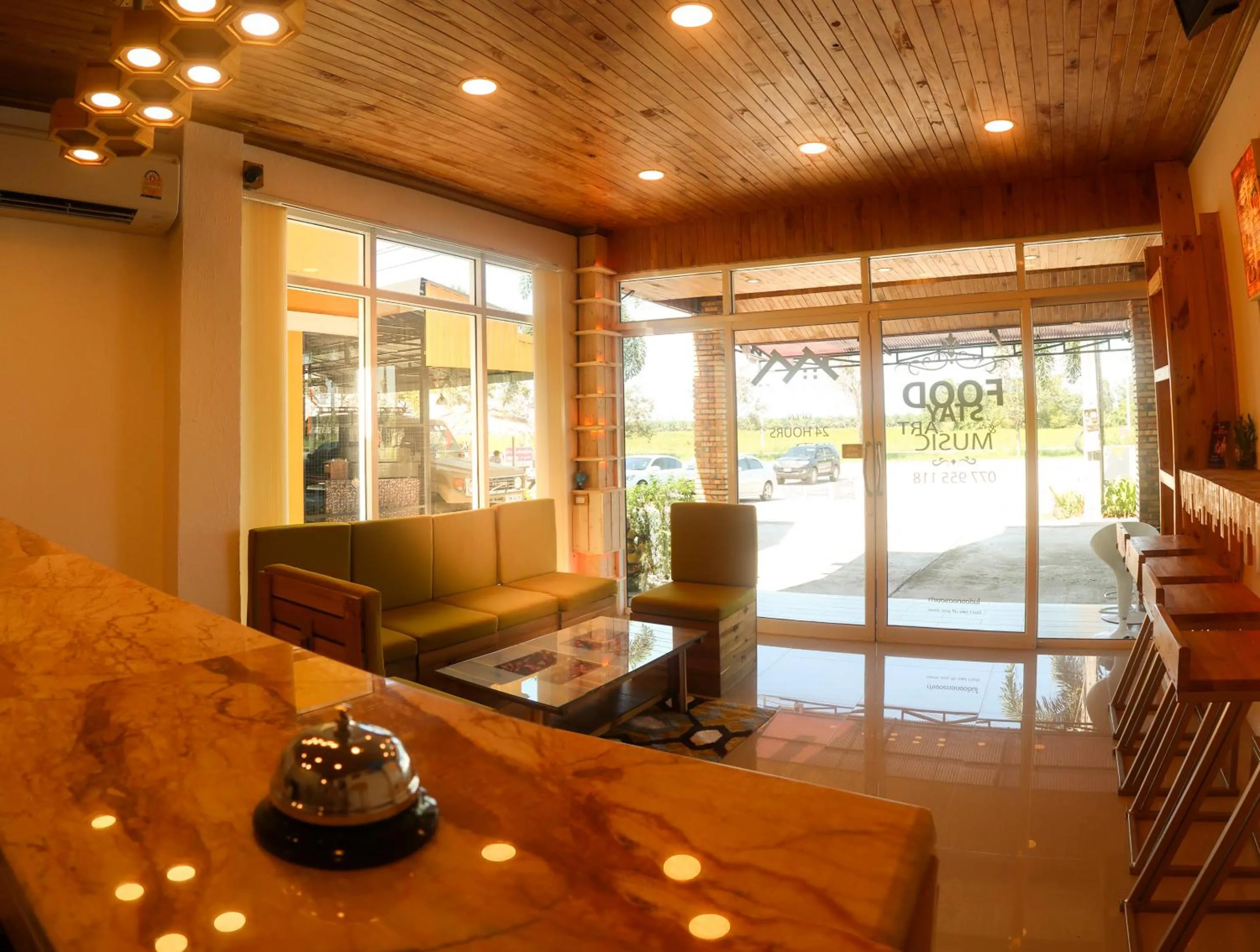 Lobby or reception in Baan URT Suratthani Airport Hotel
