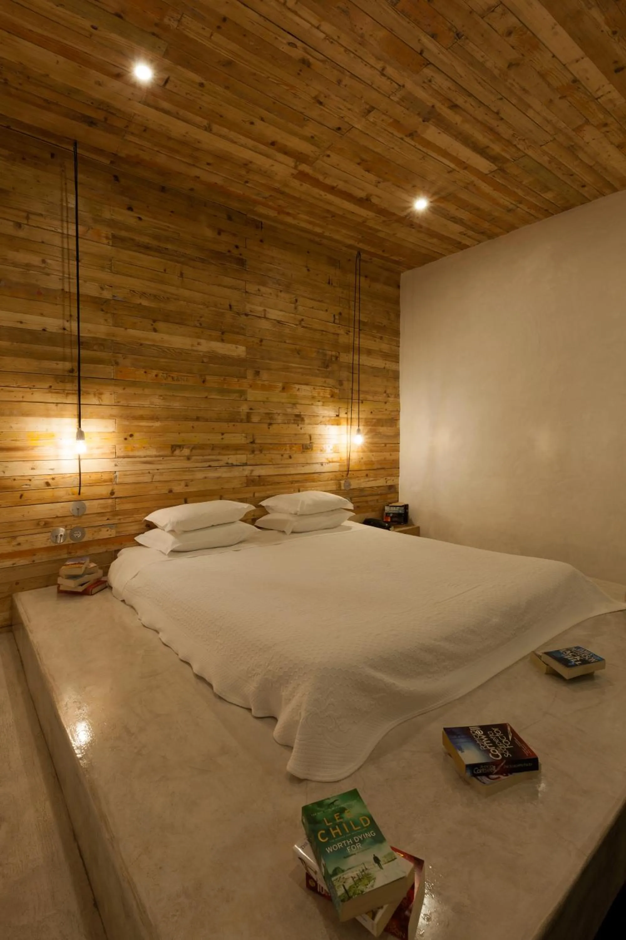 Bed in The Literary Man Obidos Hotel