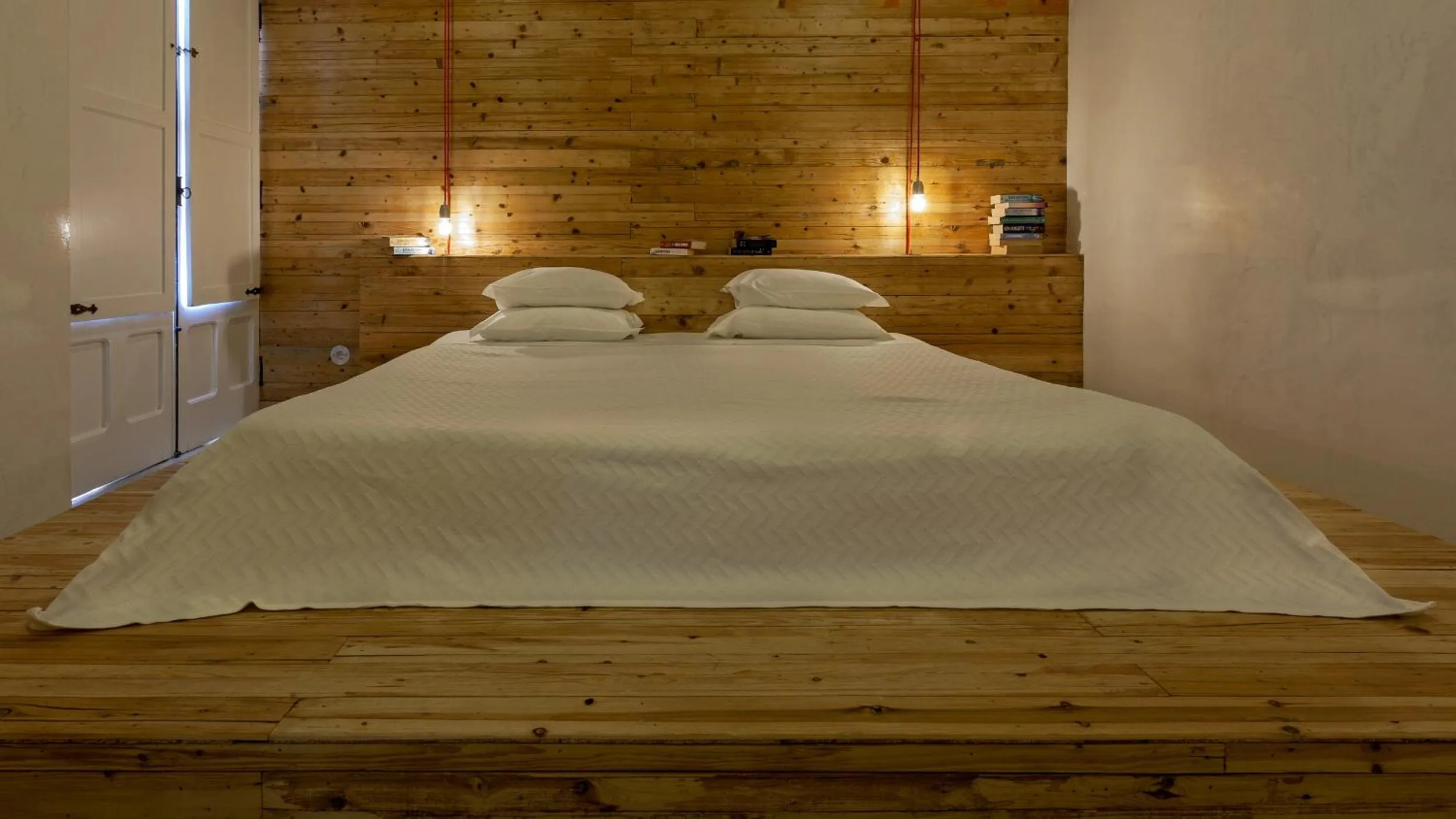 Bedroom, Bed in The Literary Man Obidos Hotel