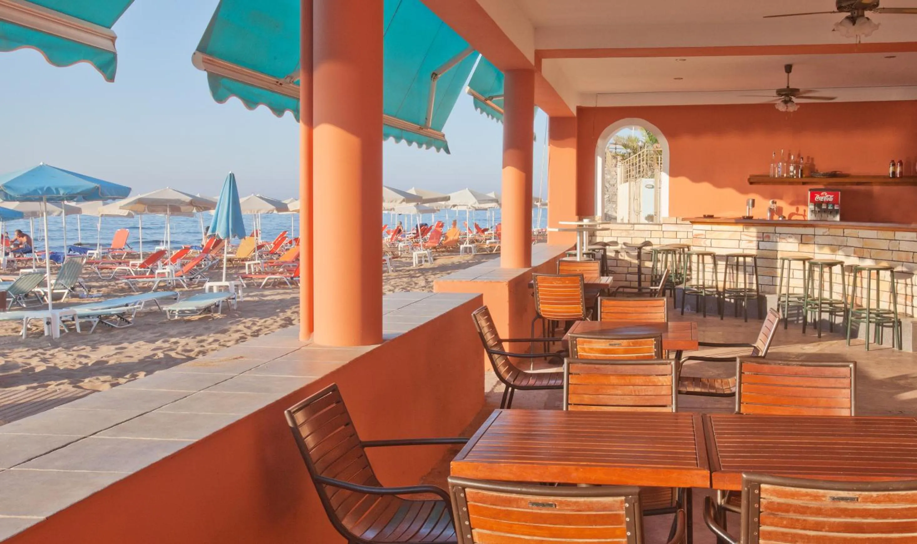 Restaurant/places to eat in Dedalos Beach Hotel