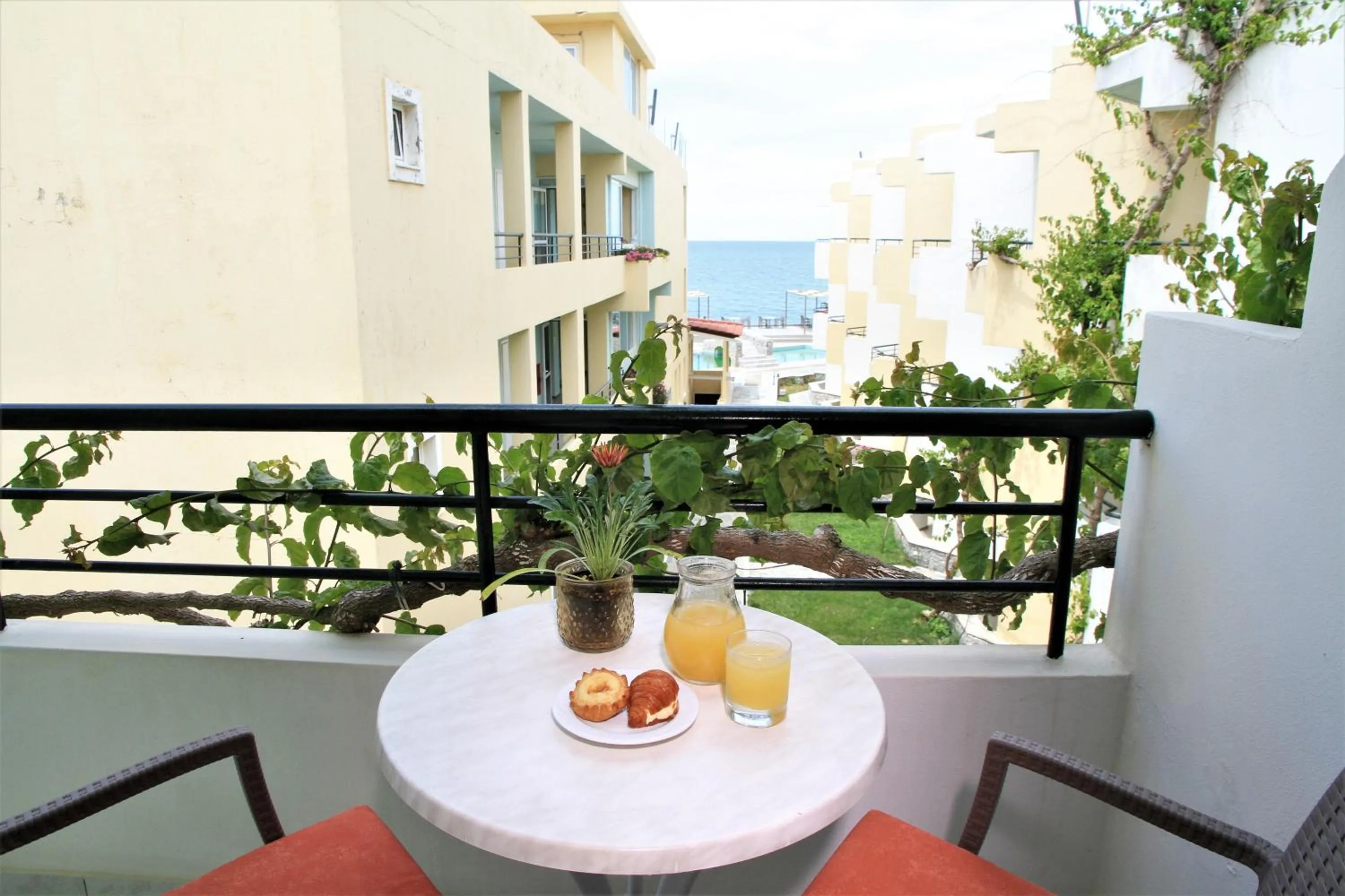 Balcony/Terrace in Dedalos Beach Hotel