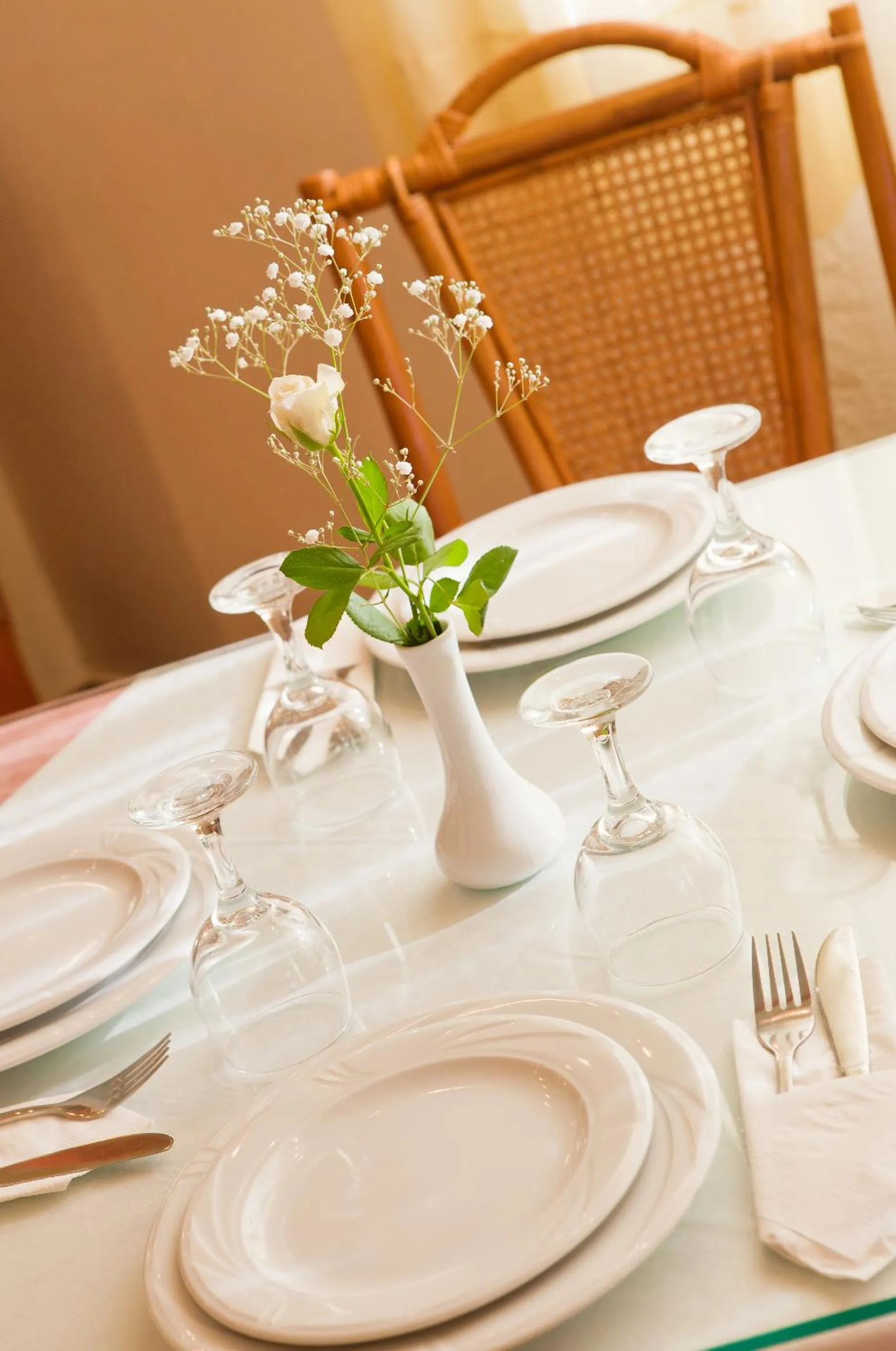 Restaurant/places to eat in Dedalos Beach Hotel