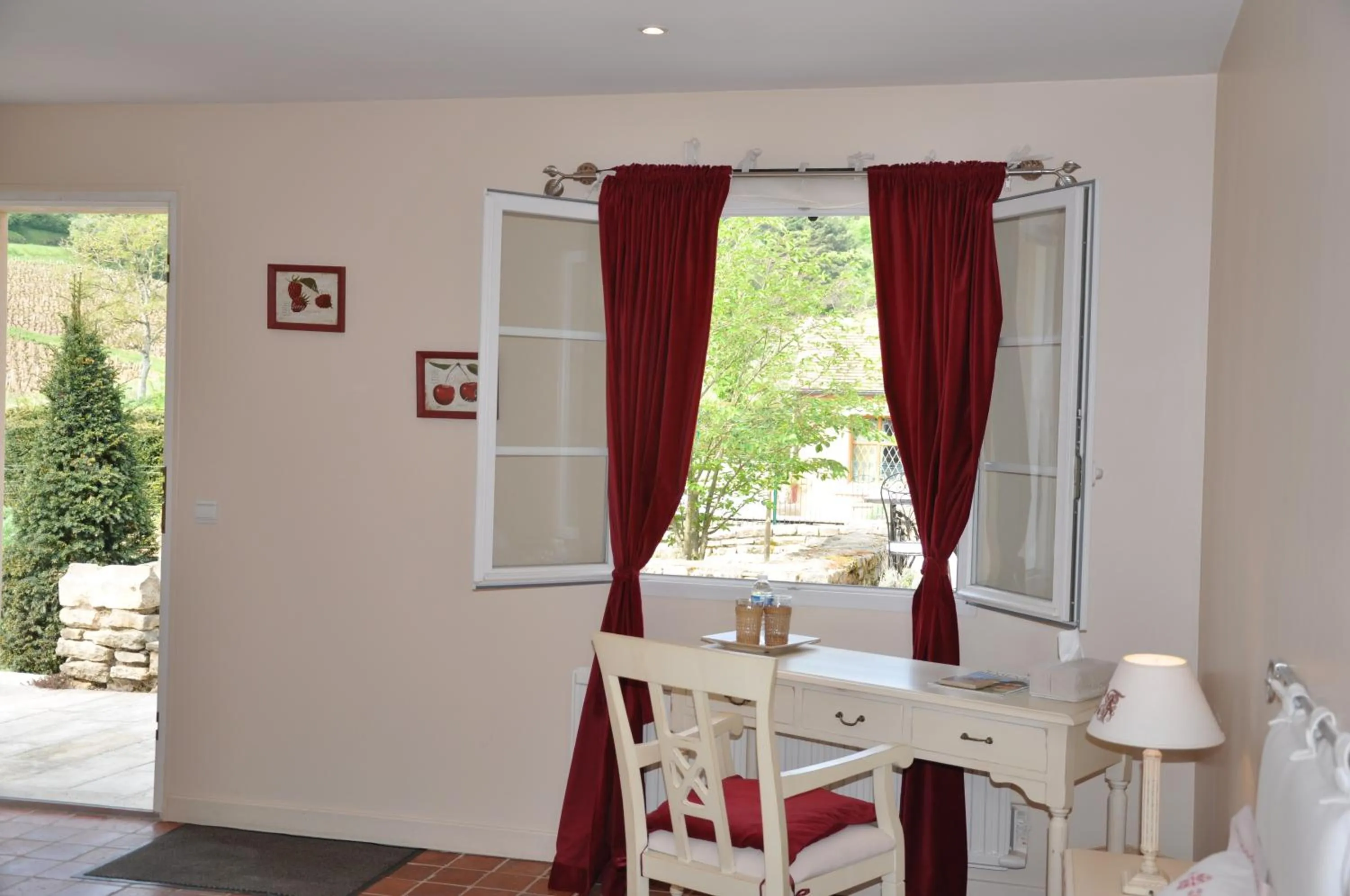 Pool view in Domaine De La Combotte