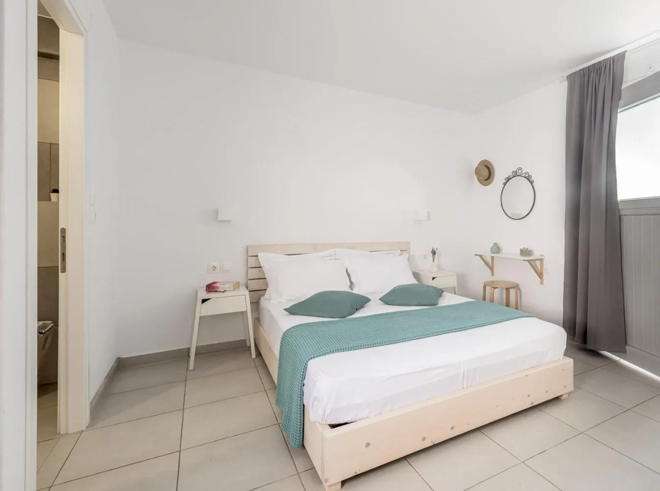 Bed in Hotel Ippocampos Studios