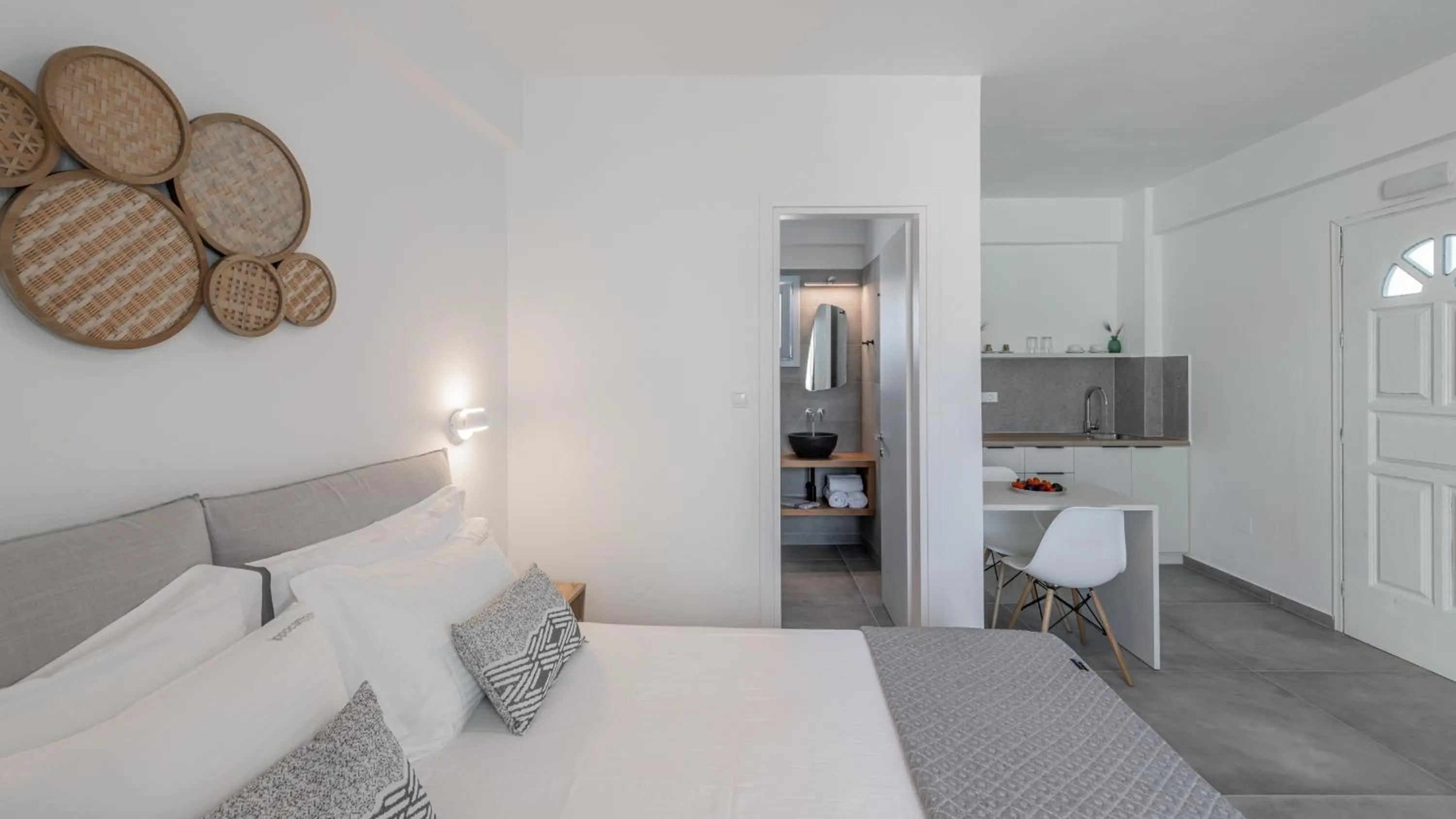 Bed in Hotel Ippocampos Studios