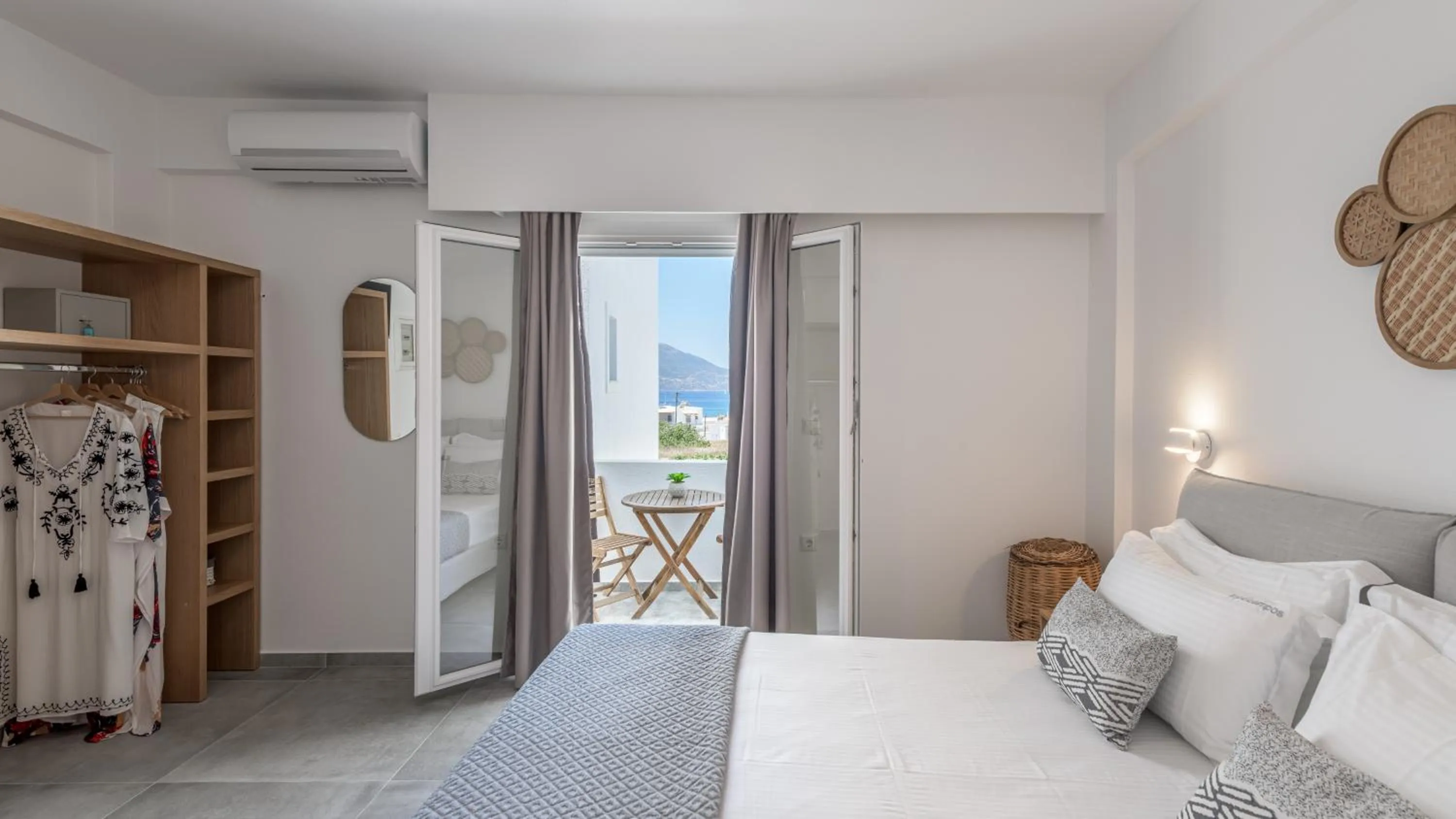 Bed in Hotel Ippocampos Studios