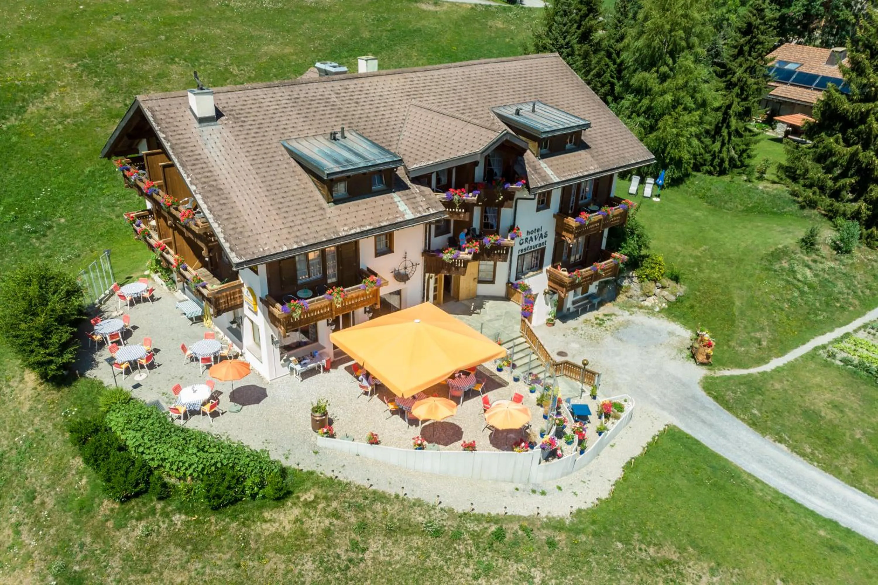 Garden in Hotel Gravas Lodge - Das Hotel für Gäste mit Hund