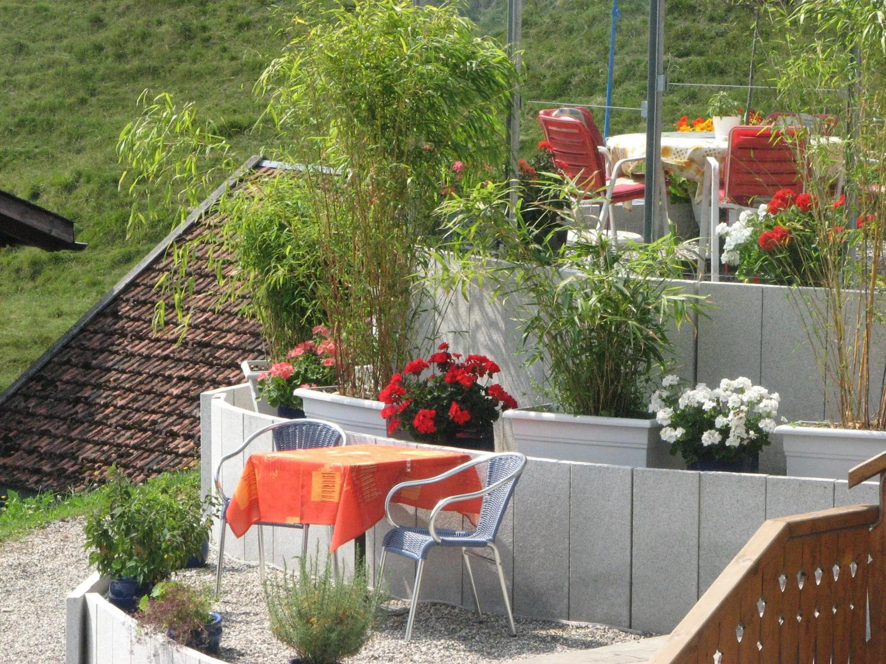 Restaurant/places to eat in Hotel Gravas Lodge - Das Hotel für Gäste mit Hund