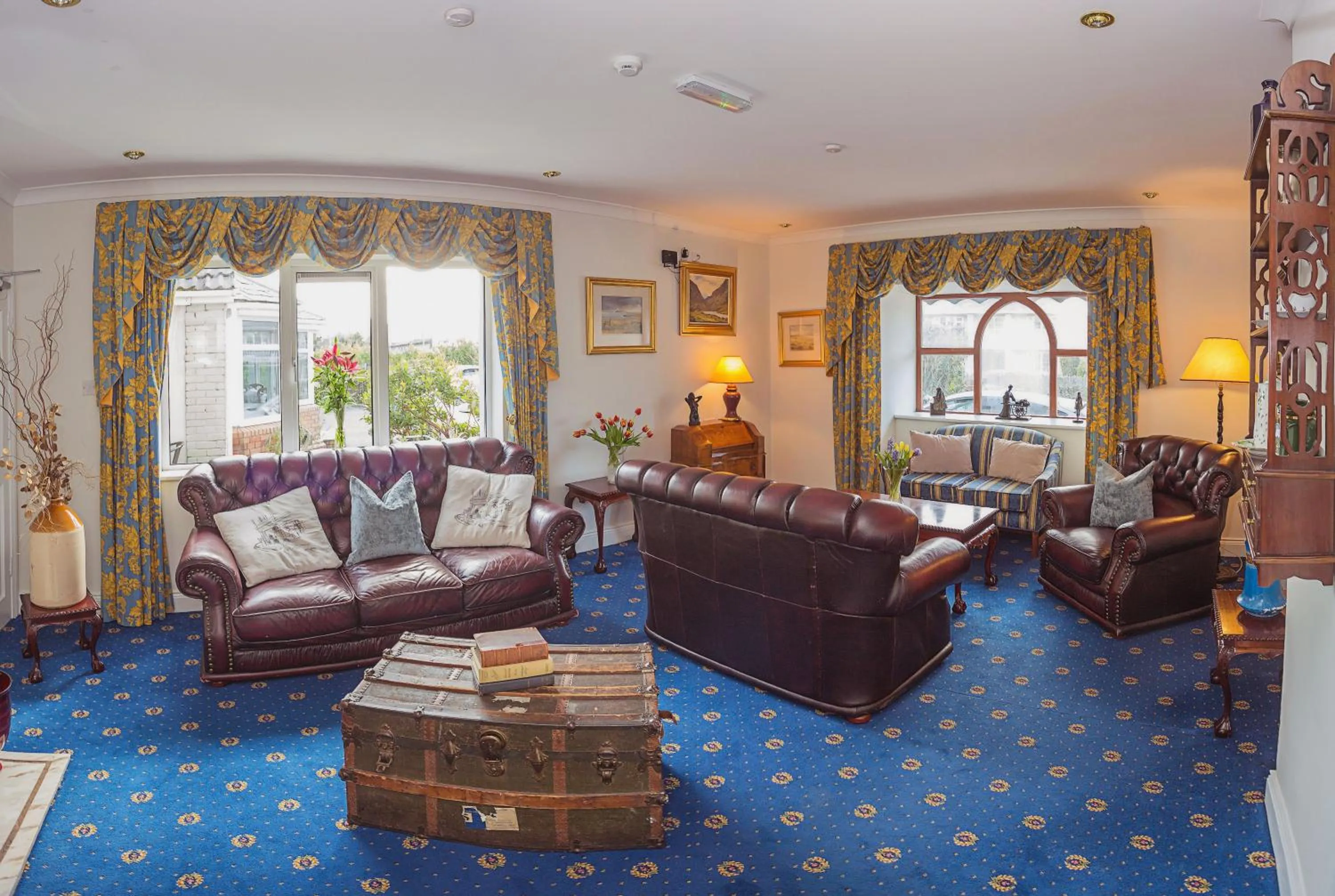 Living room in Abbey Lodge