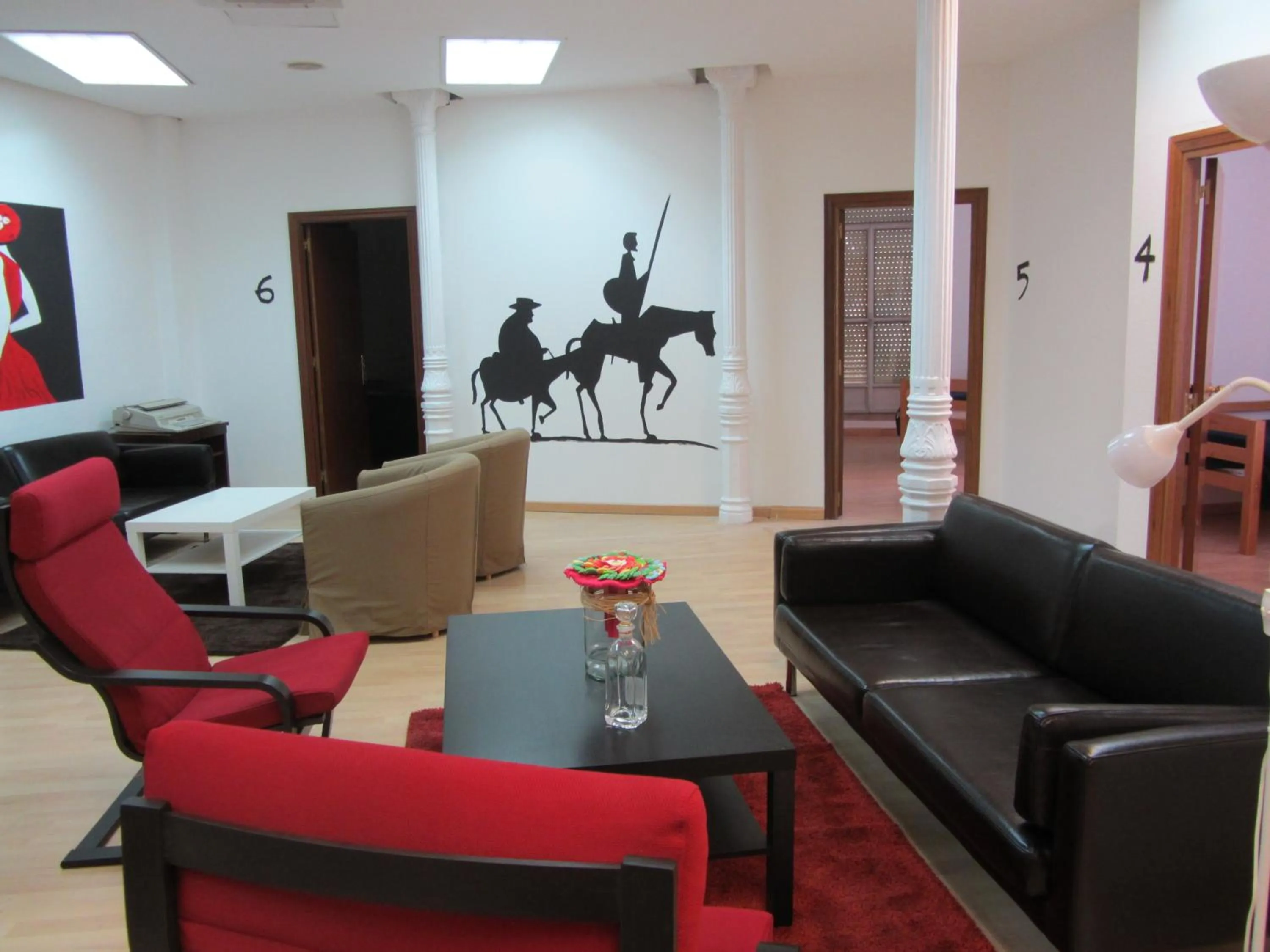 Living room in Bed Madrid Rooms by Bossh! Hotels