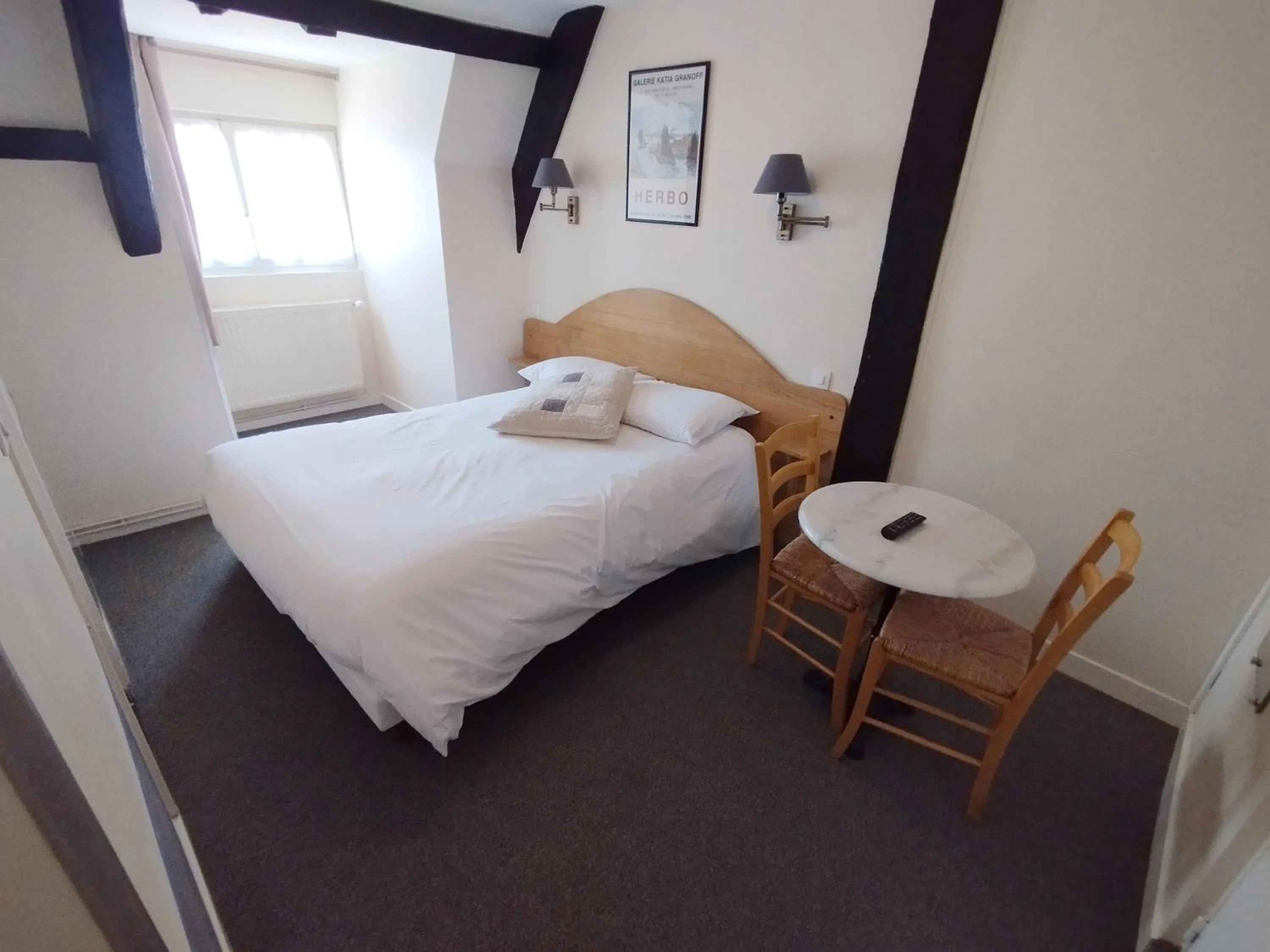 Bed in Les Cascades - Hôtel de Charme