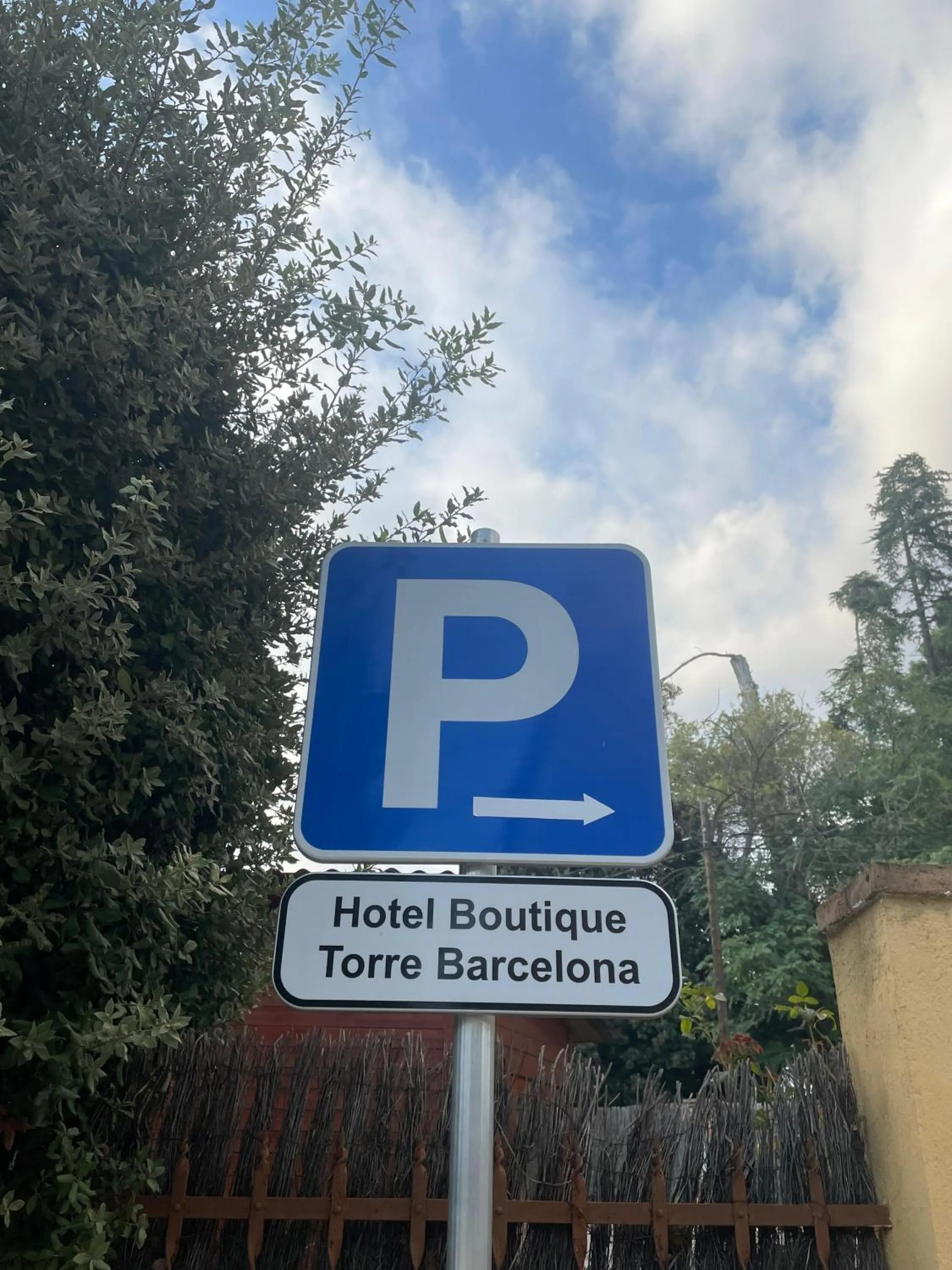 Street view in Hotel Torre Barcelona