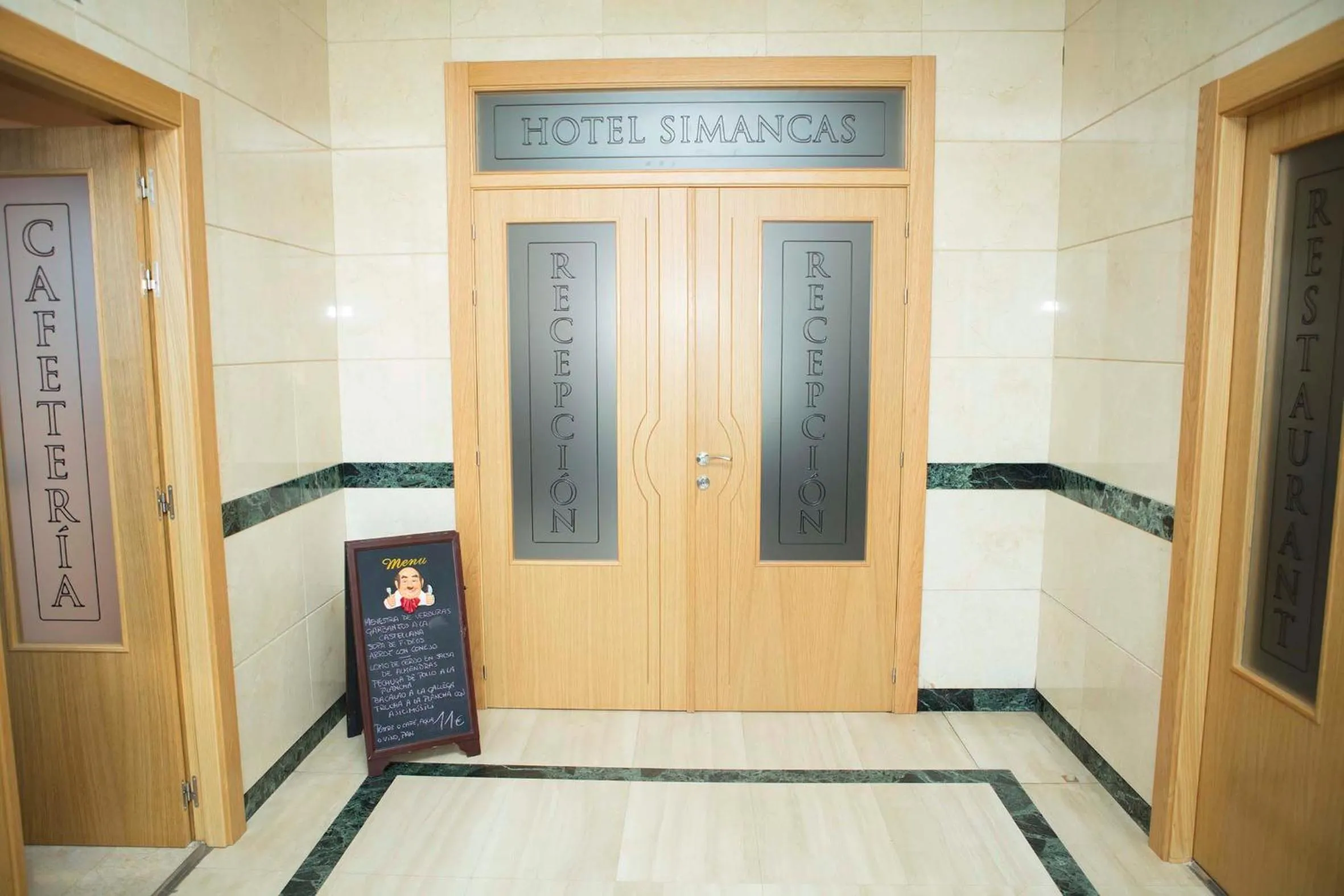 Lobby or reception in Hotel Simancas