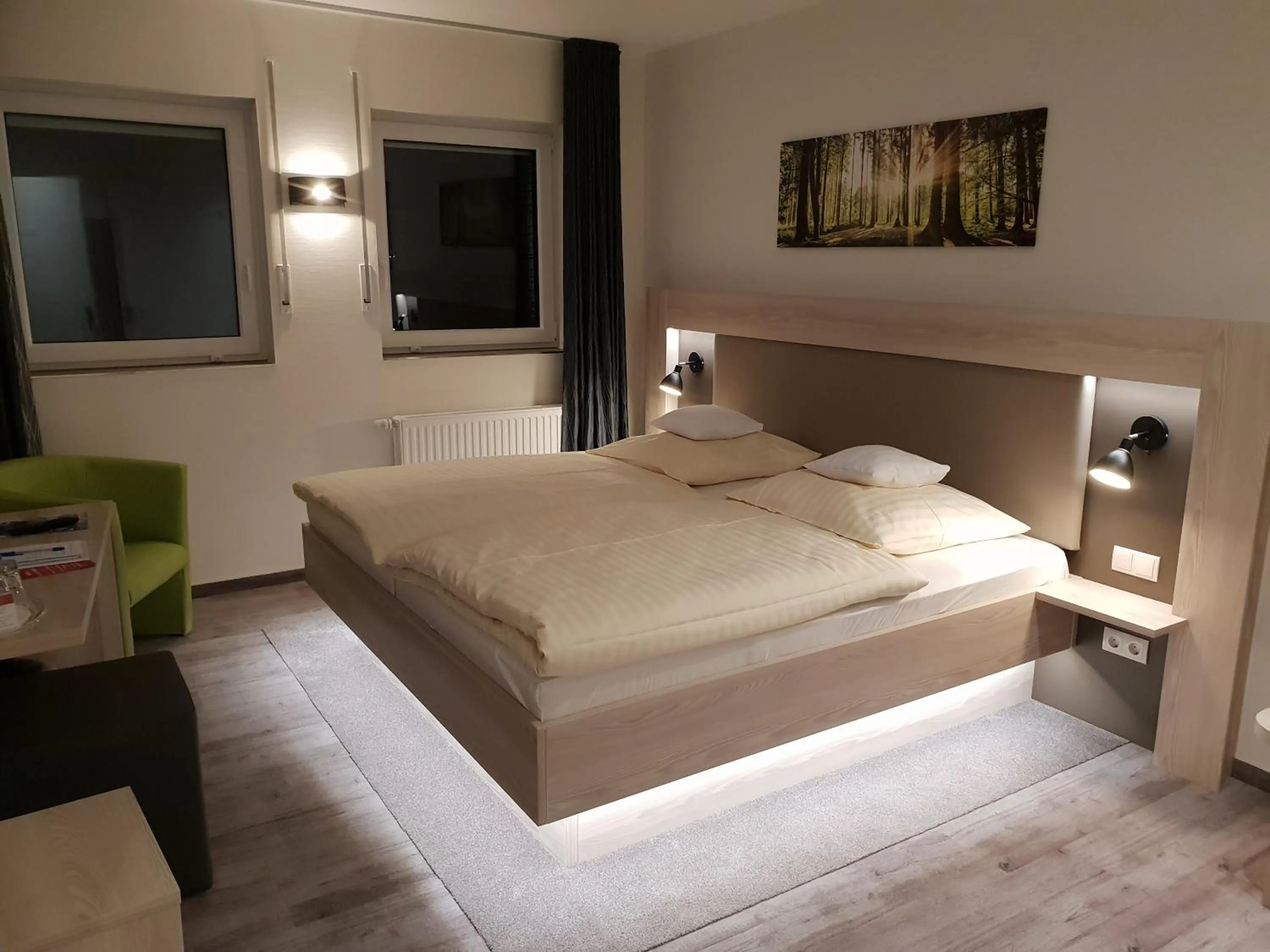 Night, Bed in Hotel Clemenswerther Hof