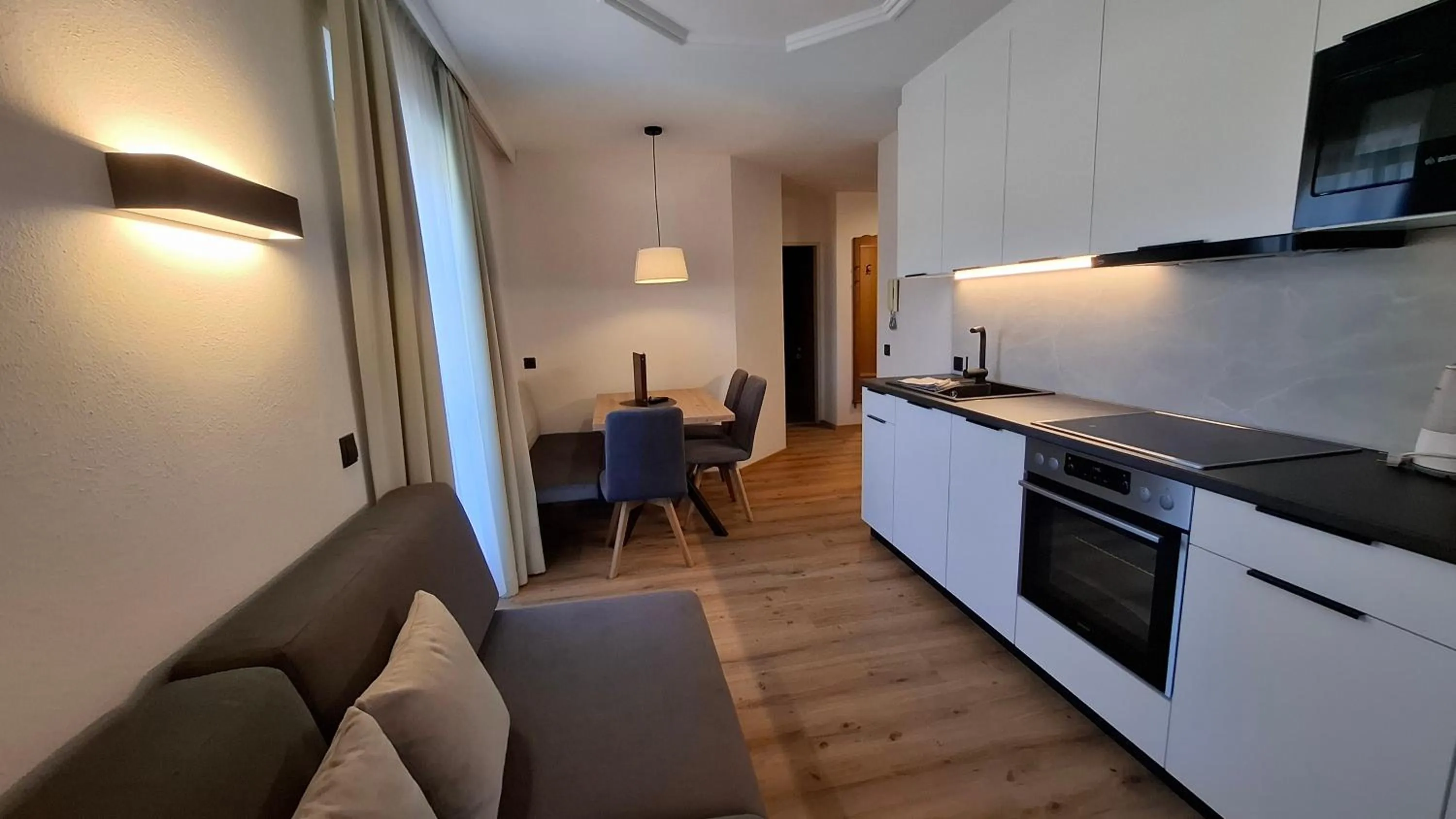 Kitchen or kitchenette in Aparthotel Dachsteinblick