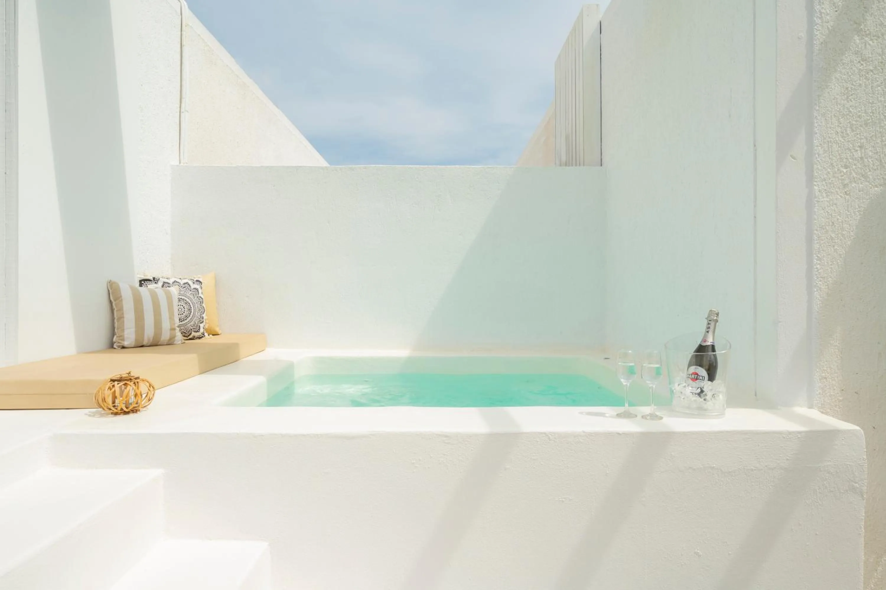 Hot Tub in Loukas & Emma Eco Houses