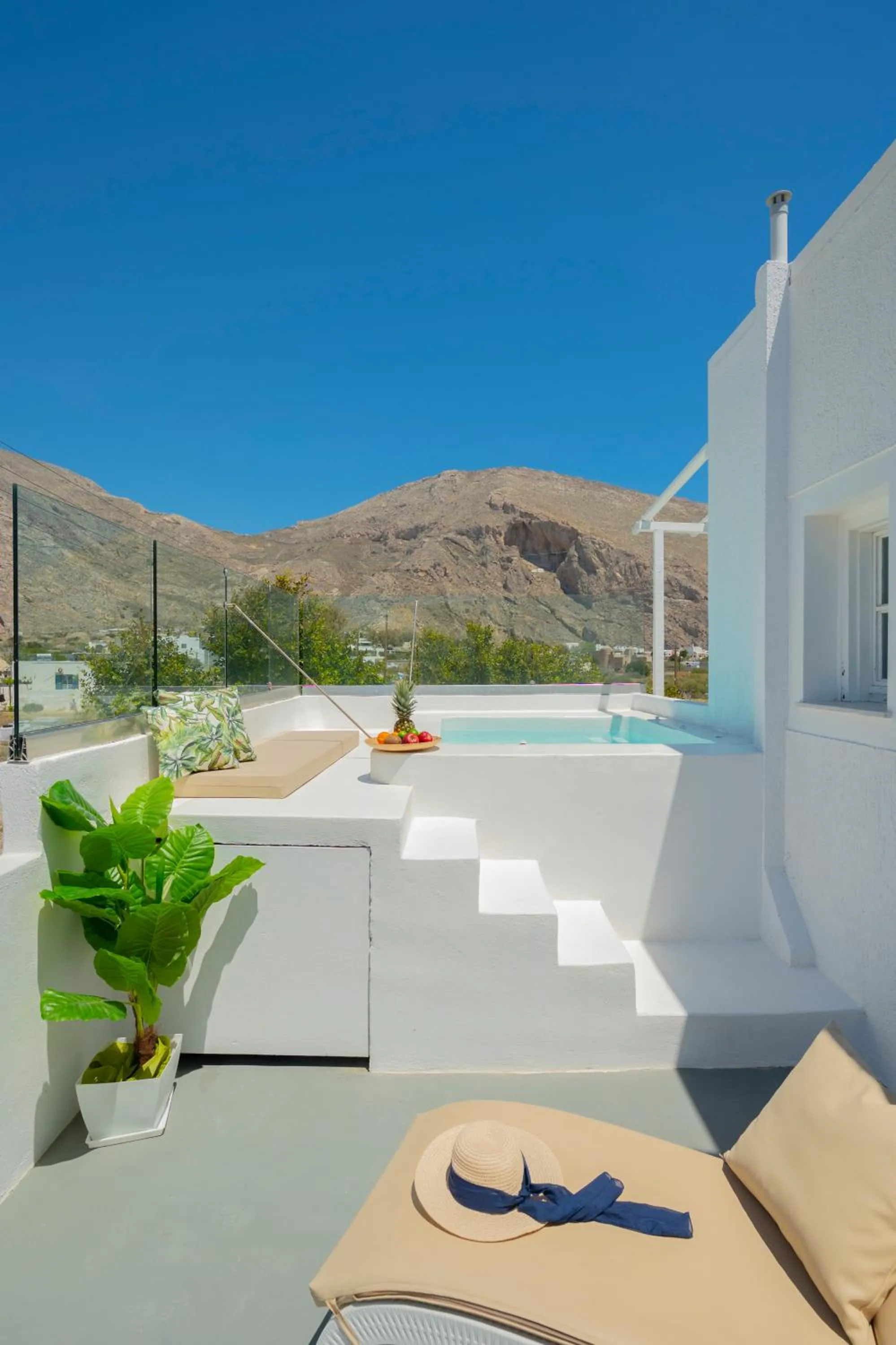 Hot Tub in Loukas & Emma Eco Houses