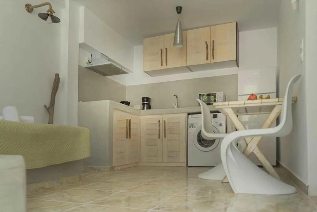 Kitchen or kitchenette in Loukas & Emma Eco Houses