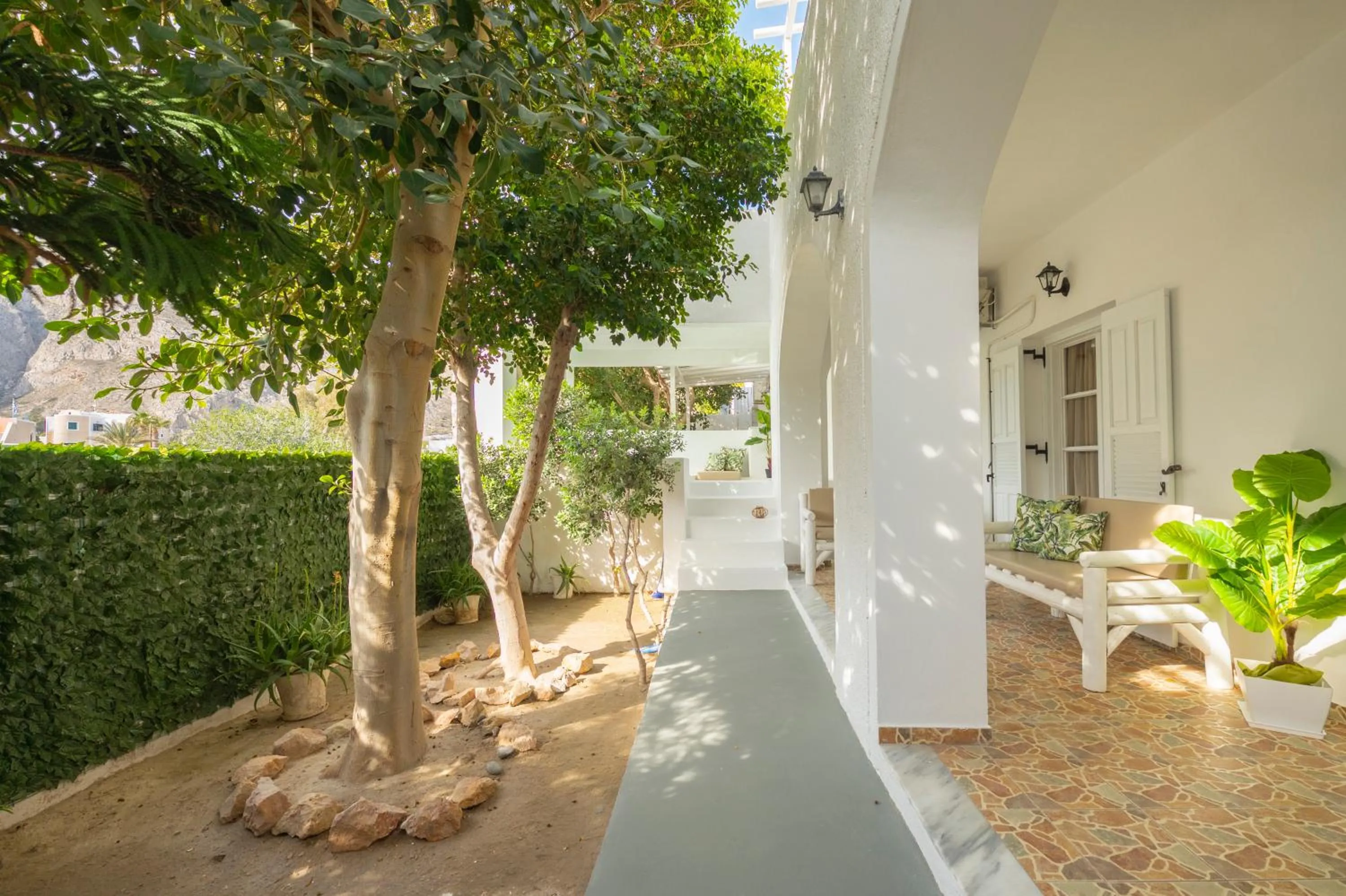 Garden in Loukas & Emma Eco Houses