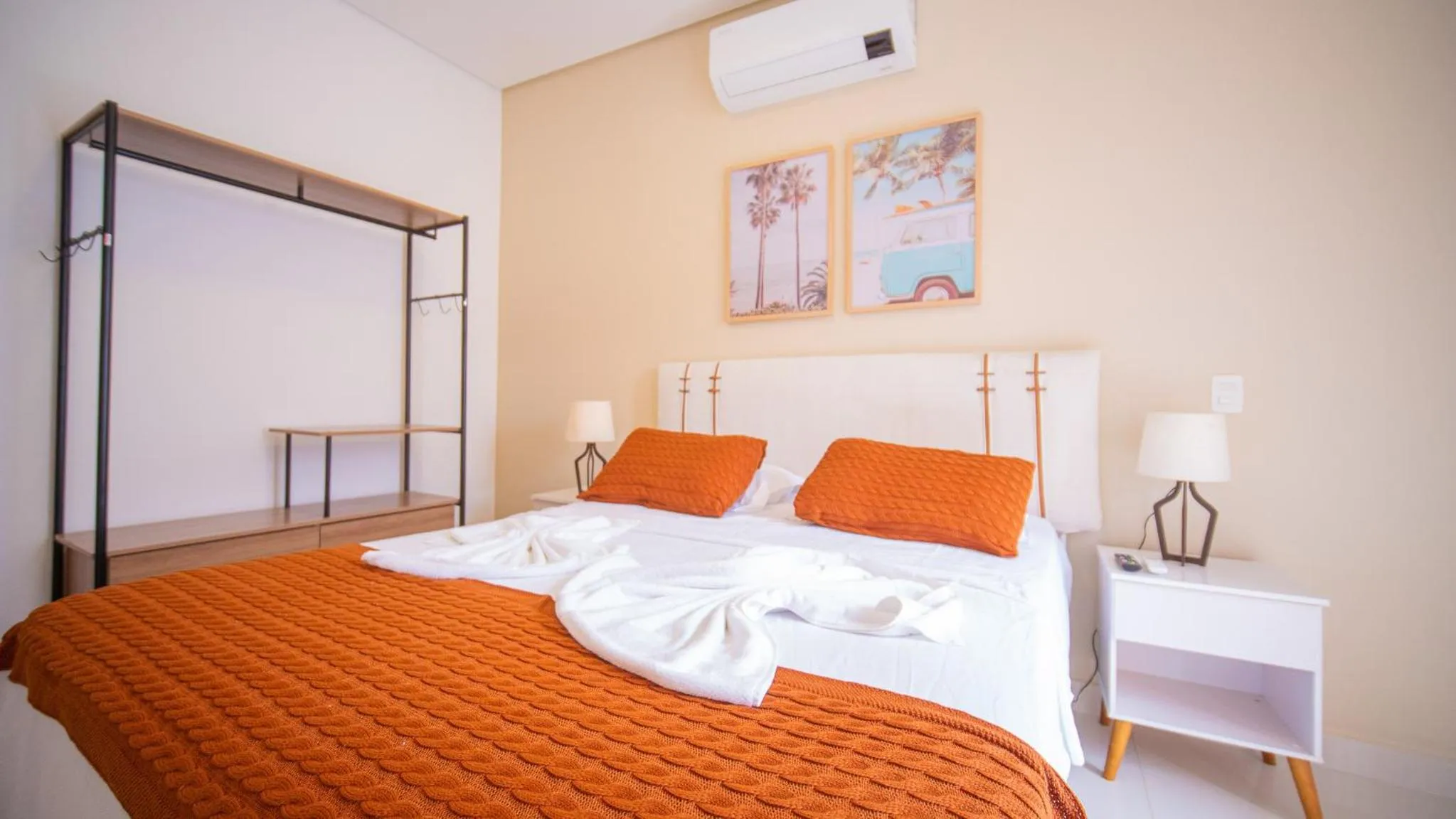 Bed in Residencial Las Salinas