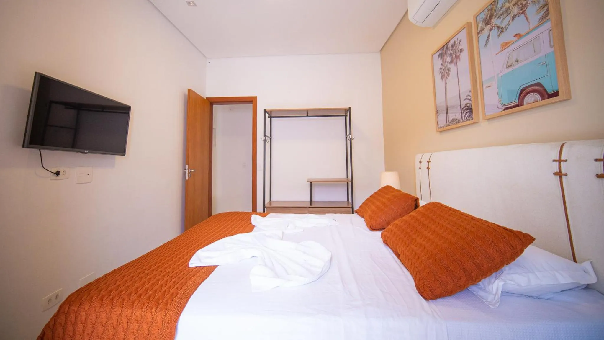 Bed in Residencial Las Salinas
