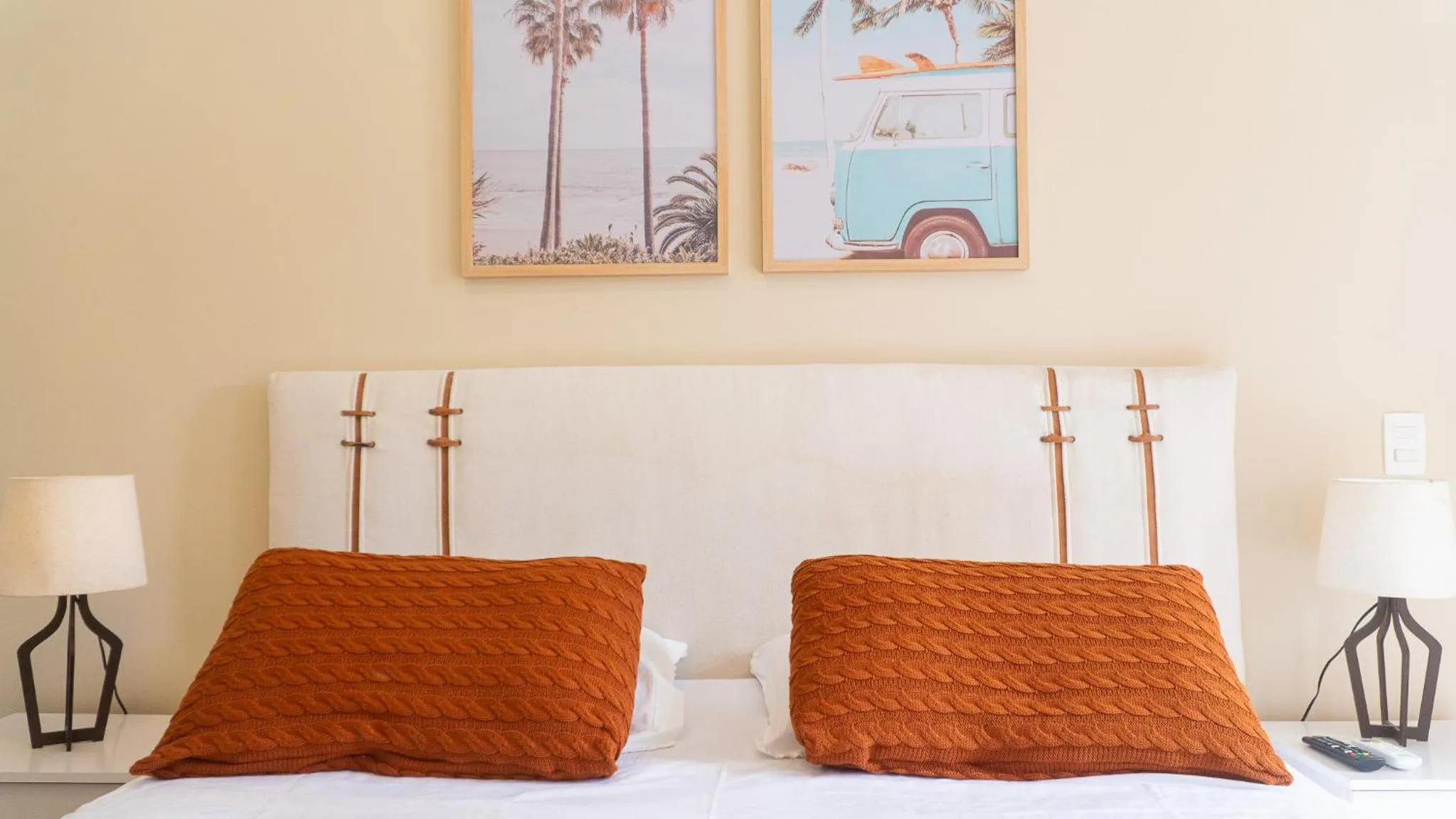 Bed in Residencial Las Salinas