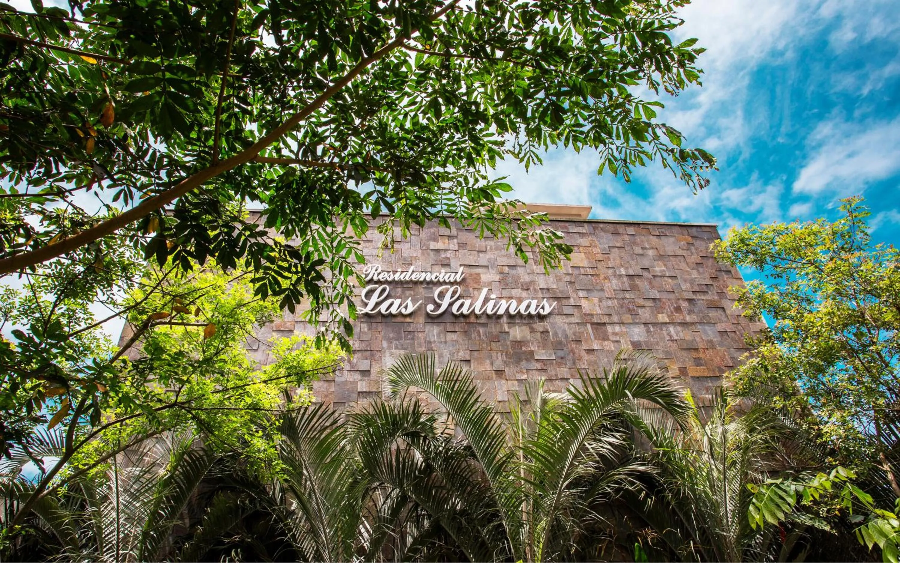 Property building in Residencial Las Salinas