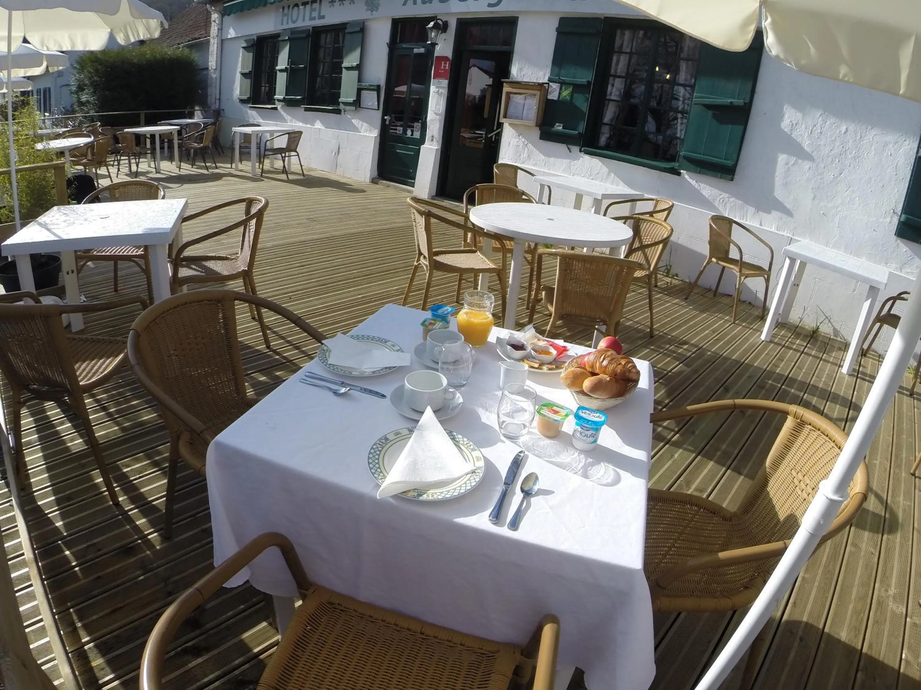 Breakfast in Auberge du Gros Tilleul
