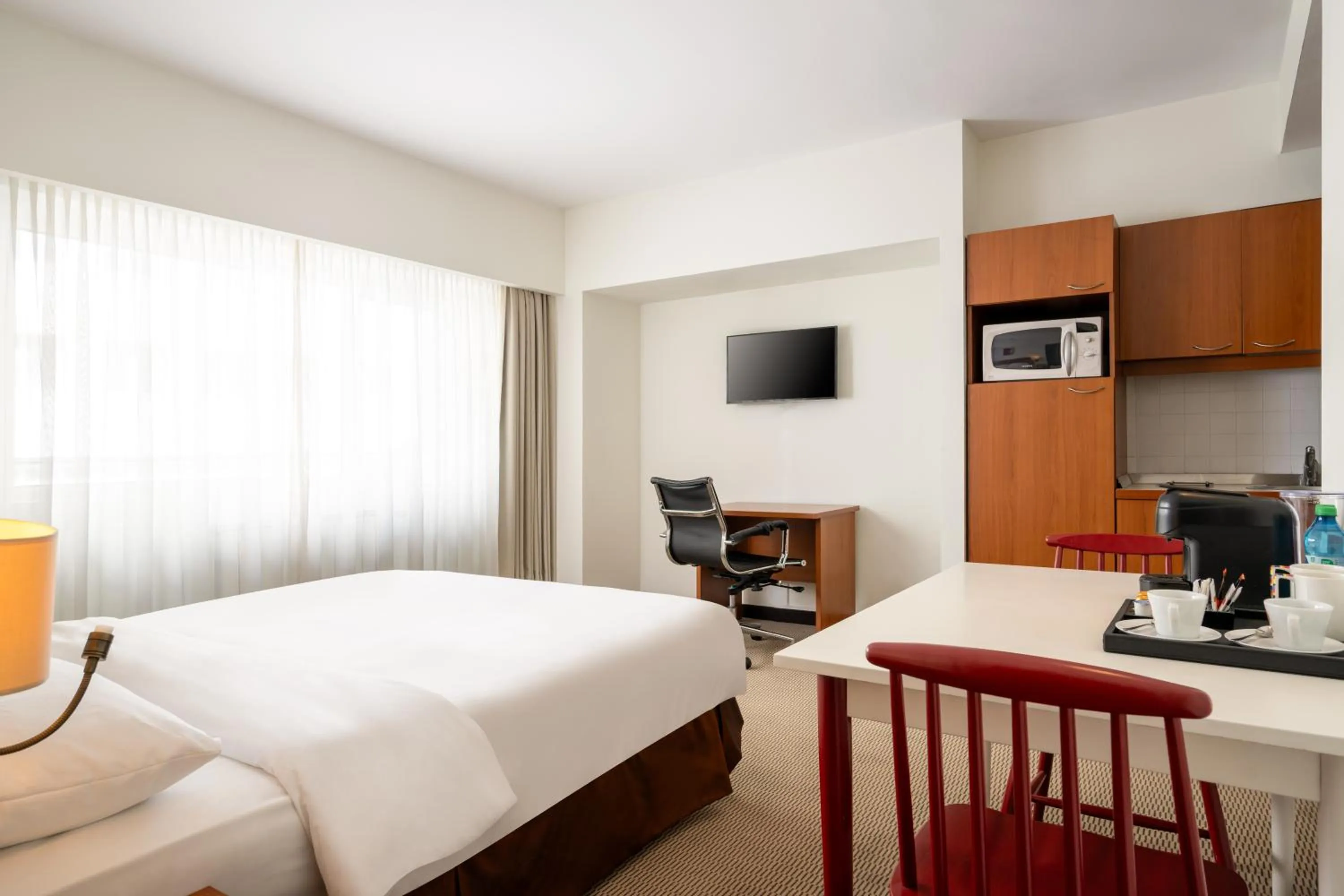 Bedroom, Bed in Park Inn by Radisson Bucharest Hotel & Residence