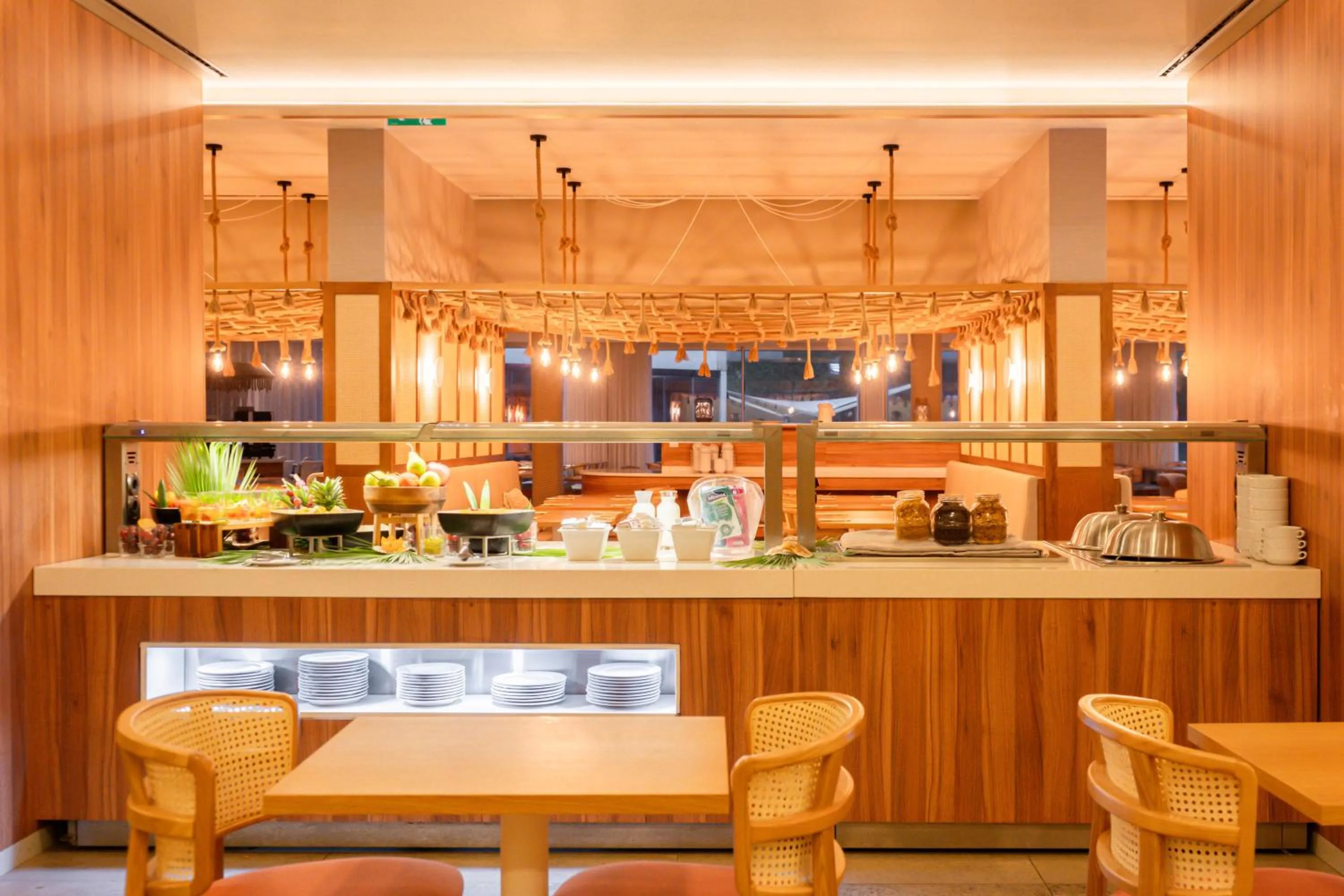 Restaurant/places to eat in Aqualuz Troia Rio by The Editory