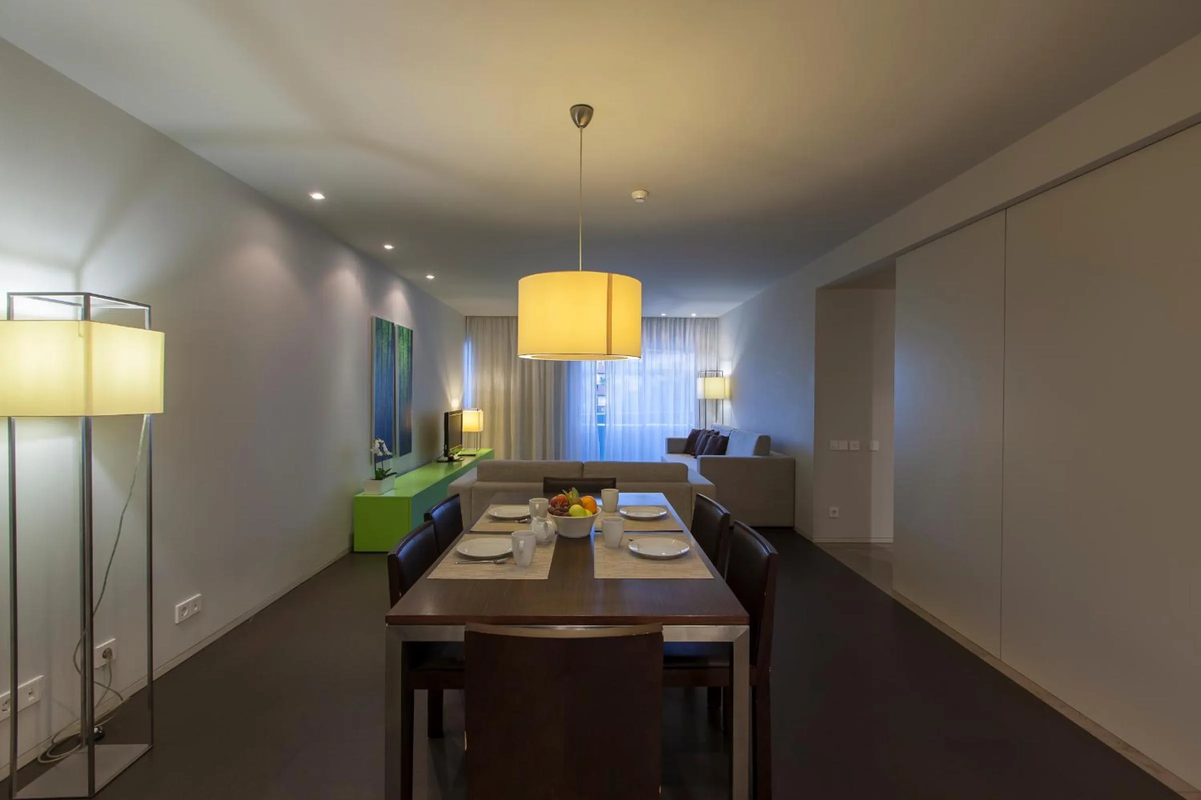 Living room in Aqualuz Troia Rio by The Editory