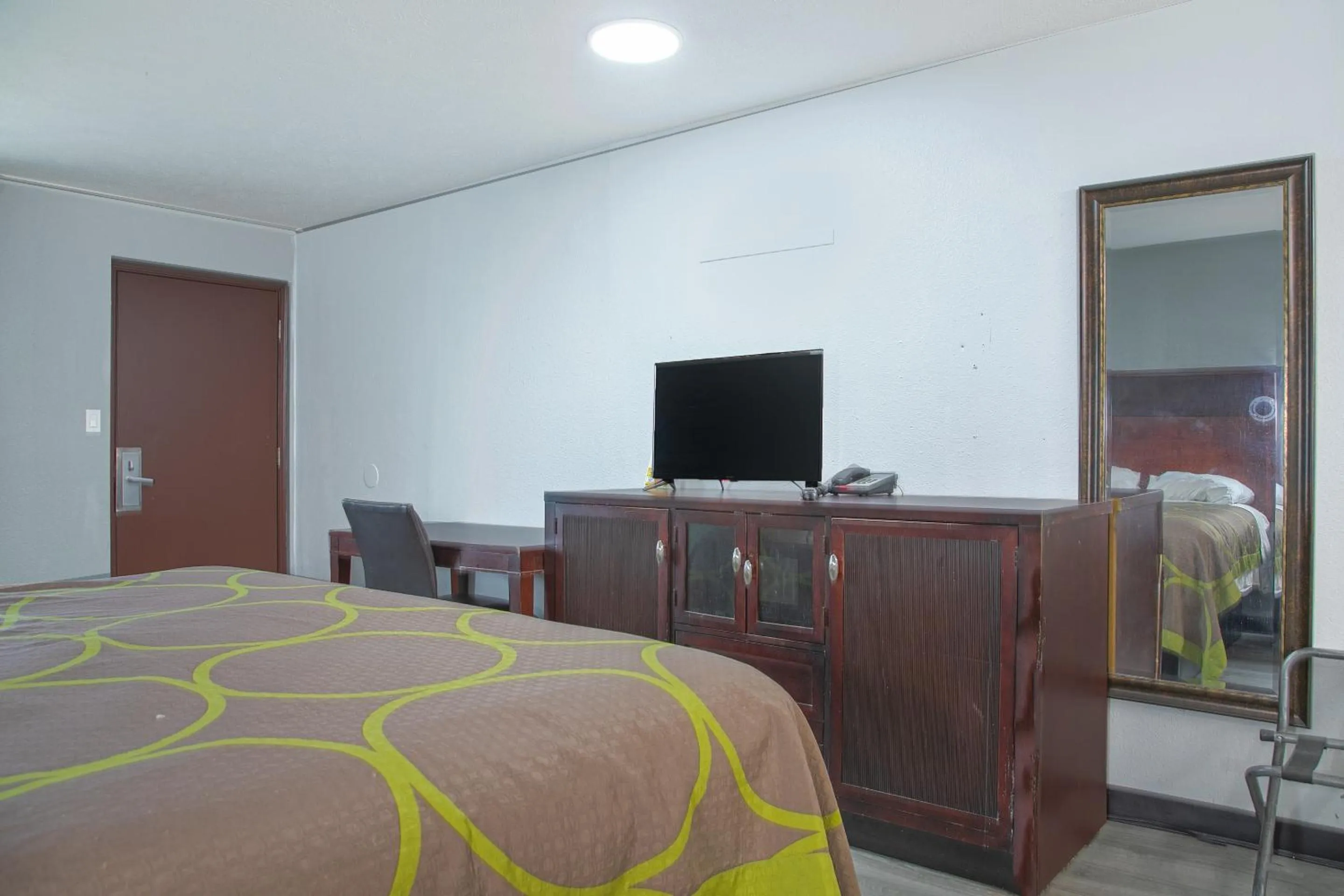 Bedroom, Bed in Masters Inn Augusta Washington Rd, I-20