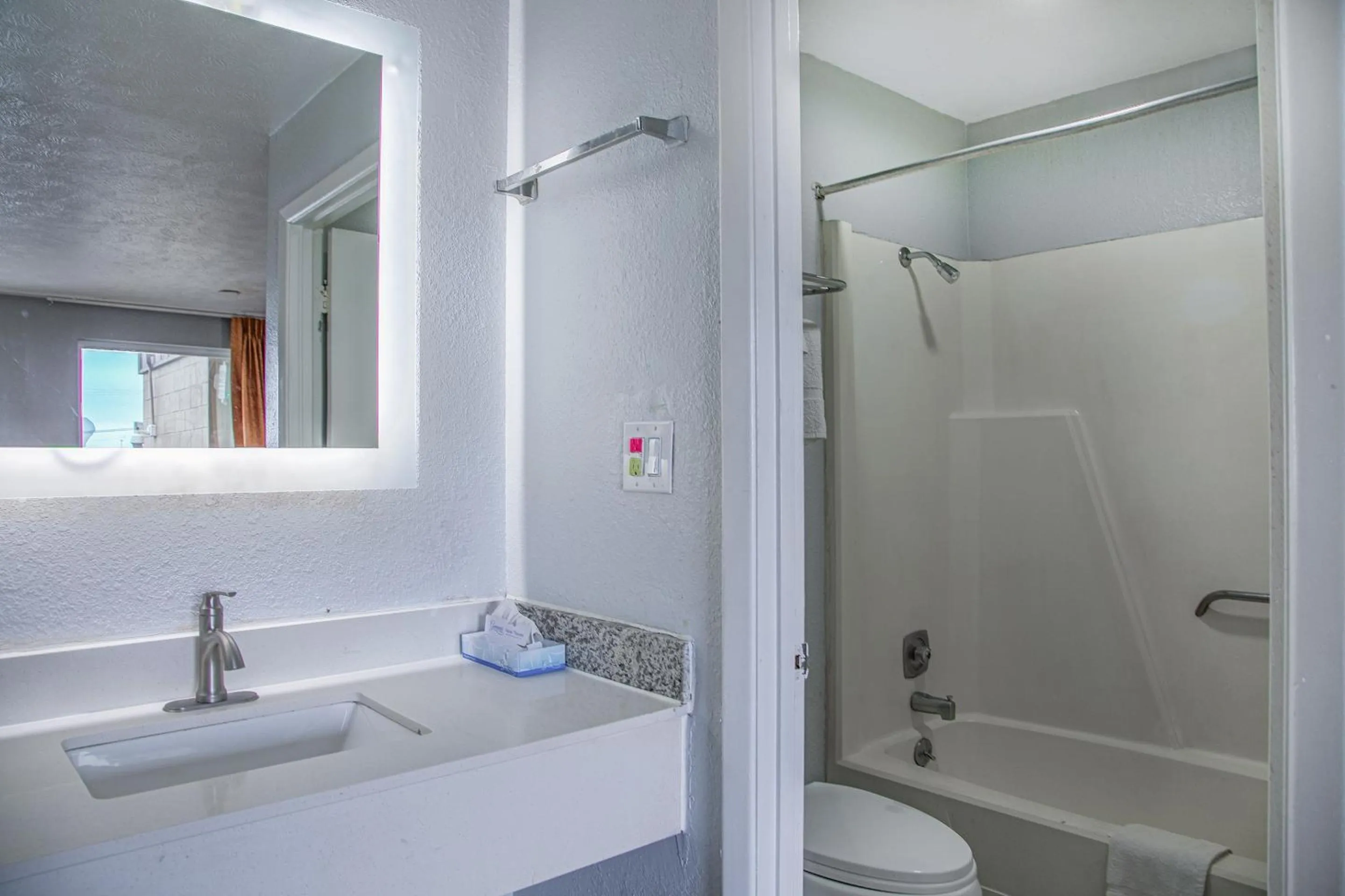 Bathroom in Masters Inn Augusta Washington Rd, I-20