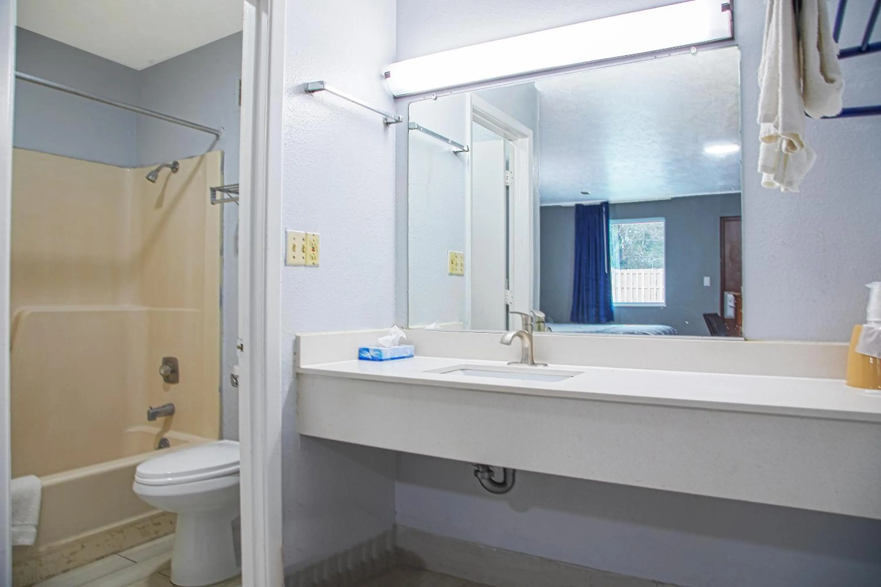 Bathroom in Masters Inn Augusta Washington Rd, I-20