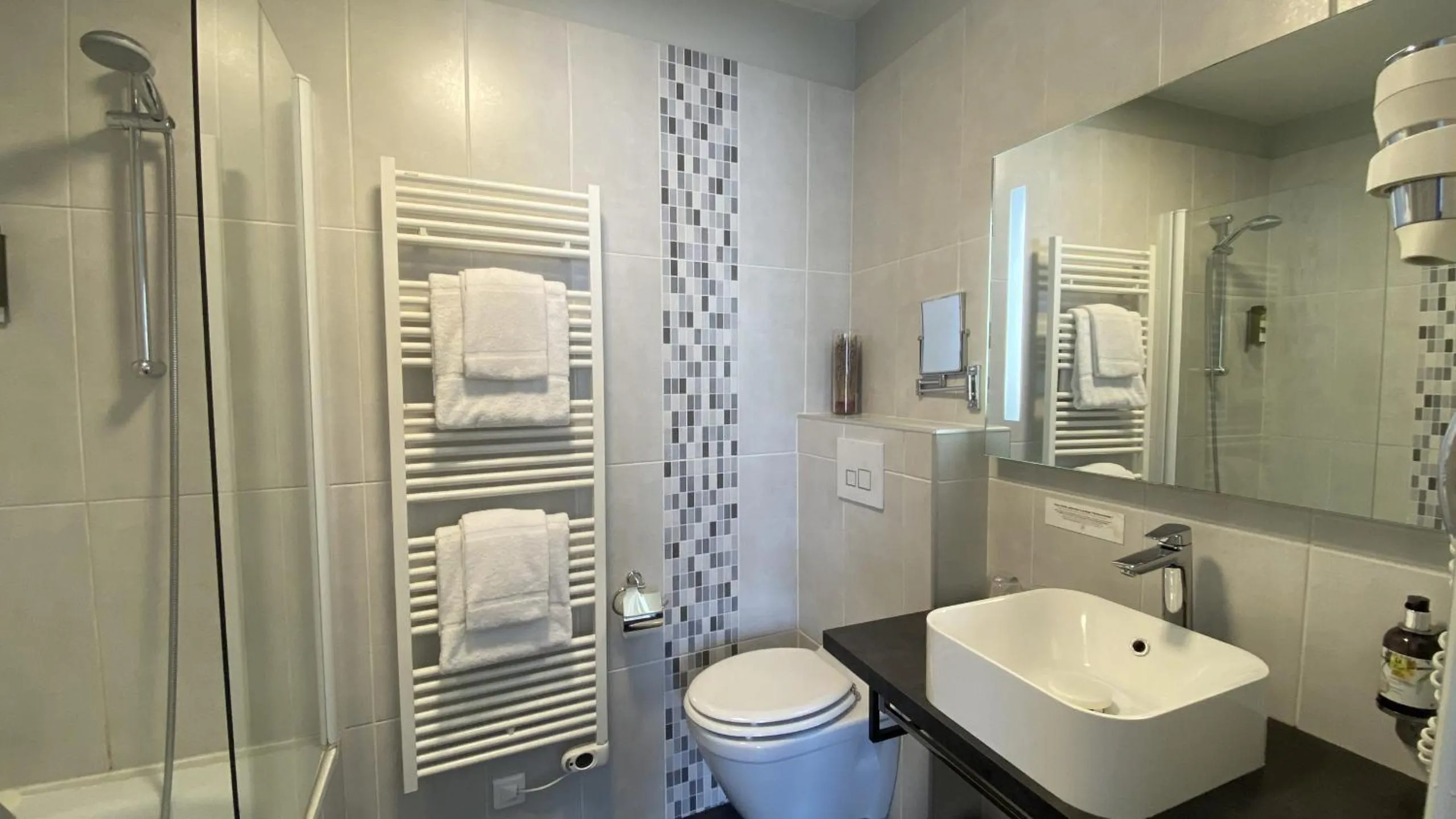 Bathroom in Hotel Bellevue