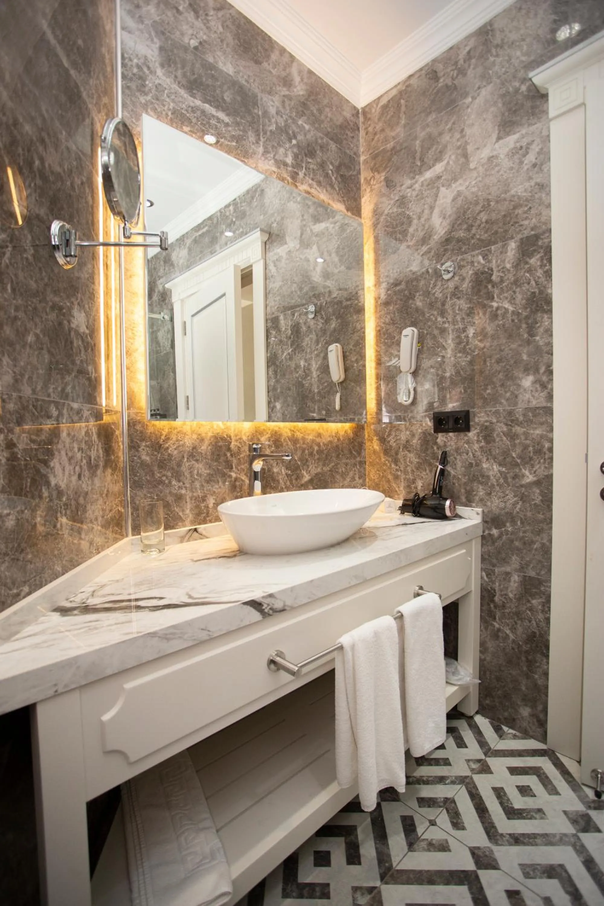 Bath in Batumi World Palace