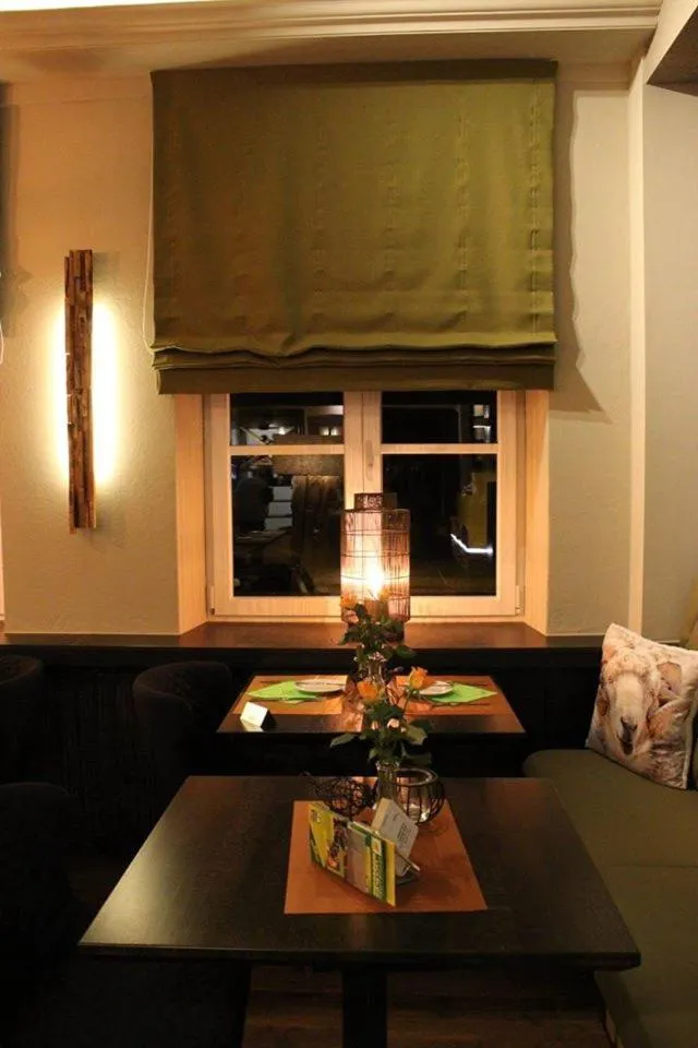 Restaurant/places to eat in Hotel Restaurant zum Schlossberg