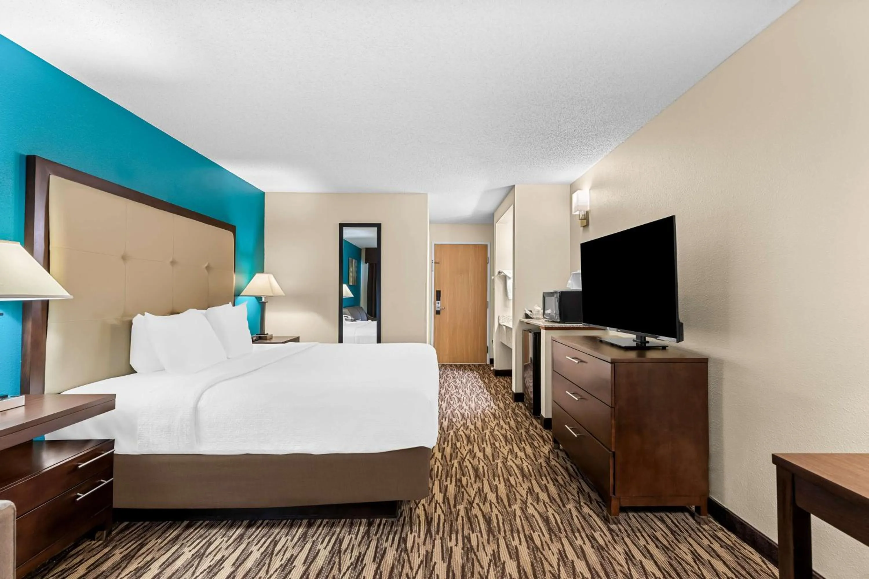 Bedroom, Bed in Best Western Baraboo Inn