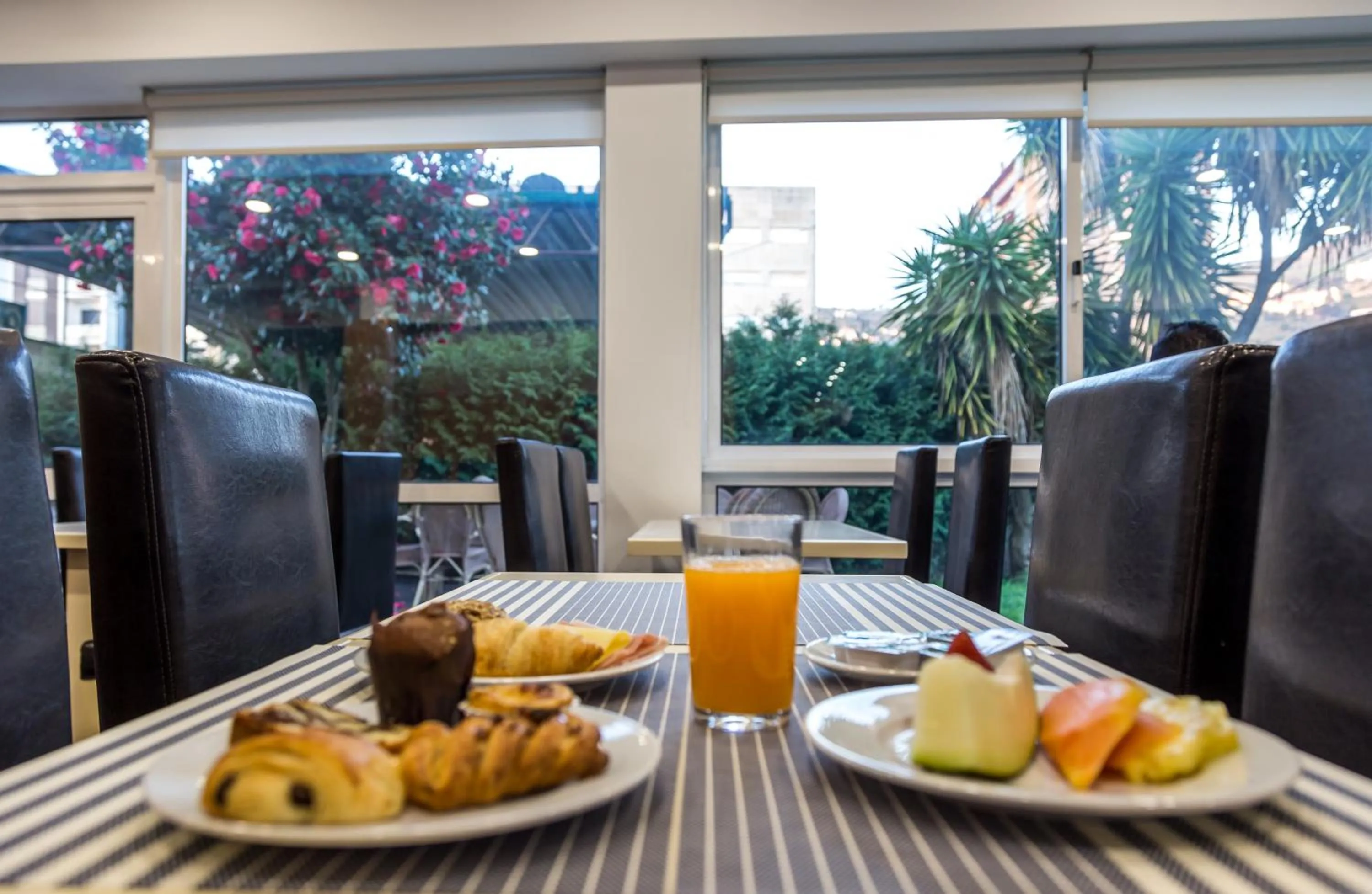 Buffet breakfast in Hotel Columbano