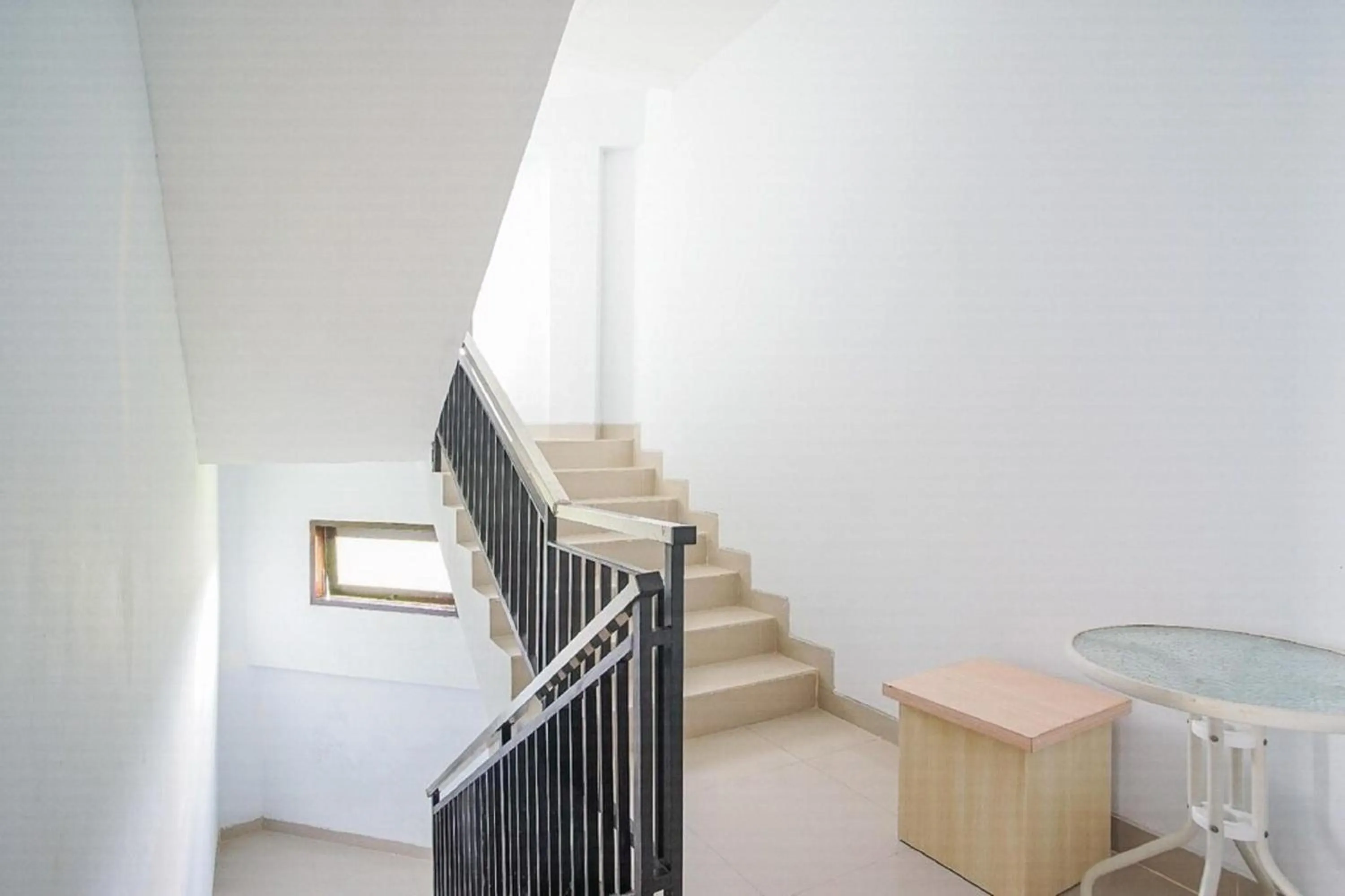 Area and facilities in RedDoorz near Muaya Beach Jimbaran