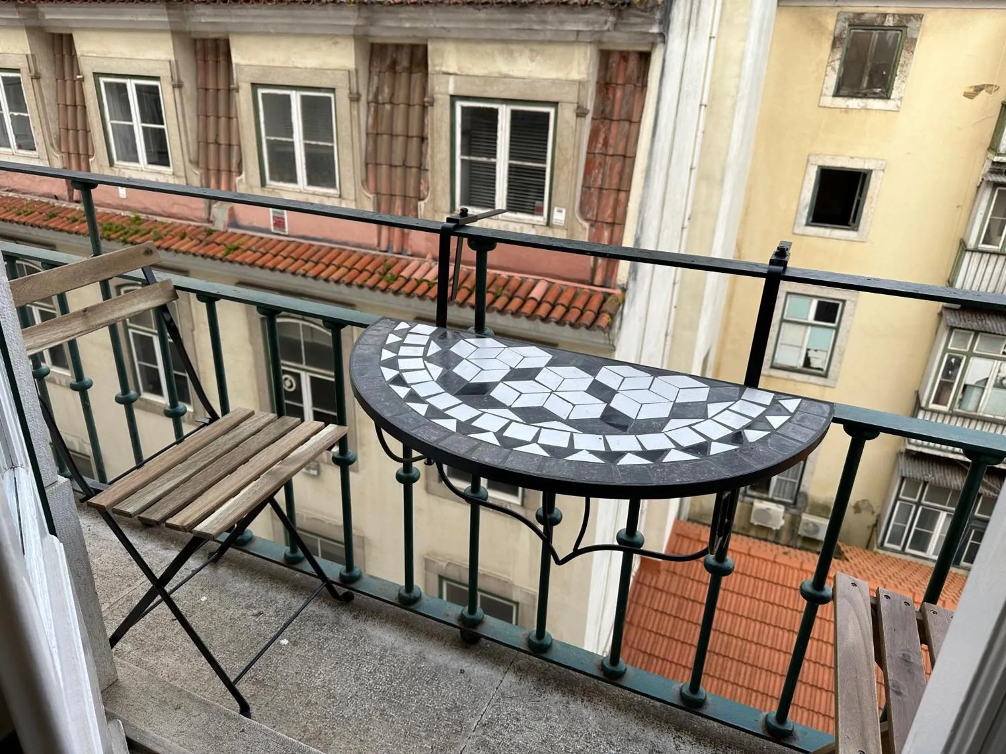 Balcony/Terrace in Vistas de Lisboa Hostel