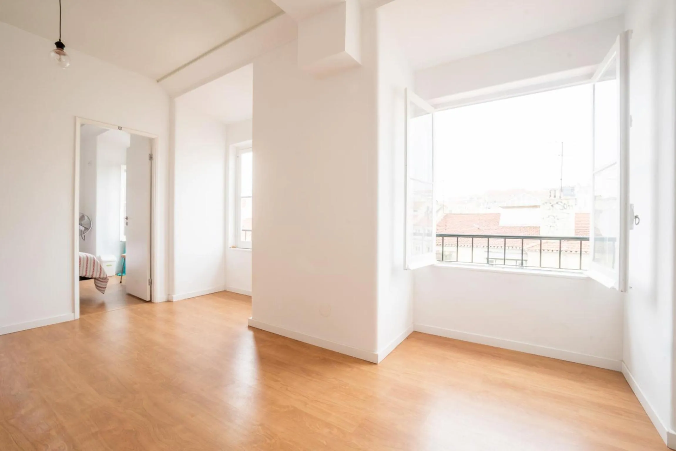 Seating area in Vistas de Lisboa Hostel
