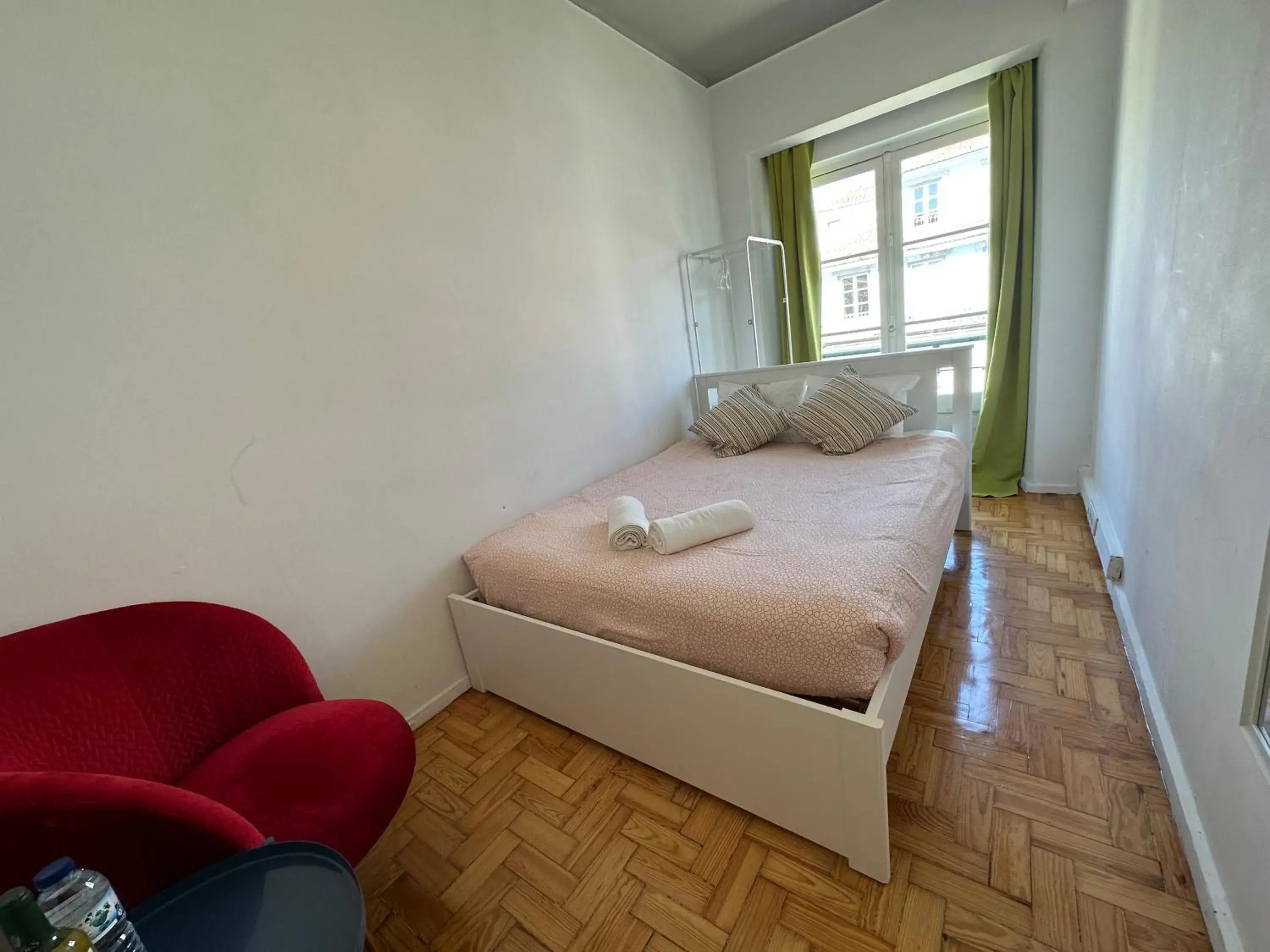 Double Room with Balcony in Vistas de Lisboa Hostel Double Room with Balcony in Vistas de Lisboa Hostel