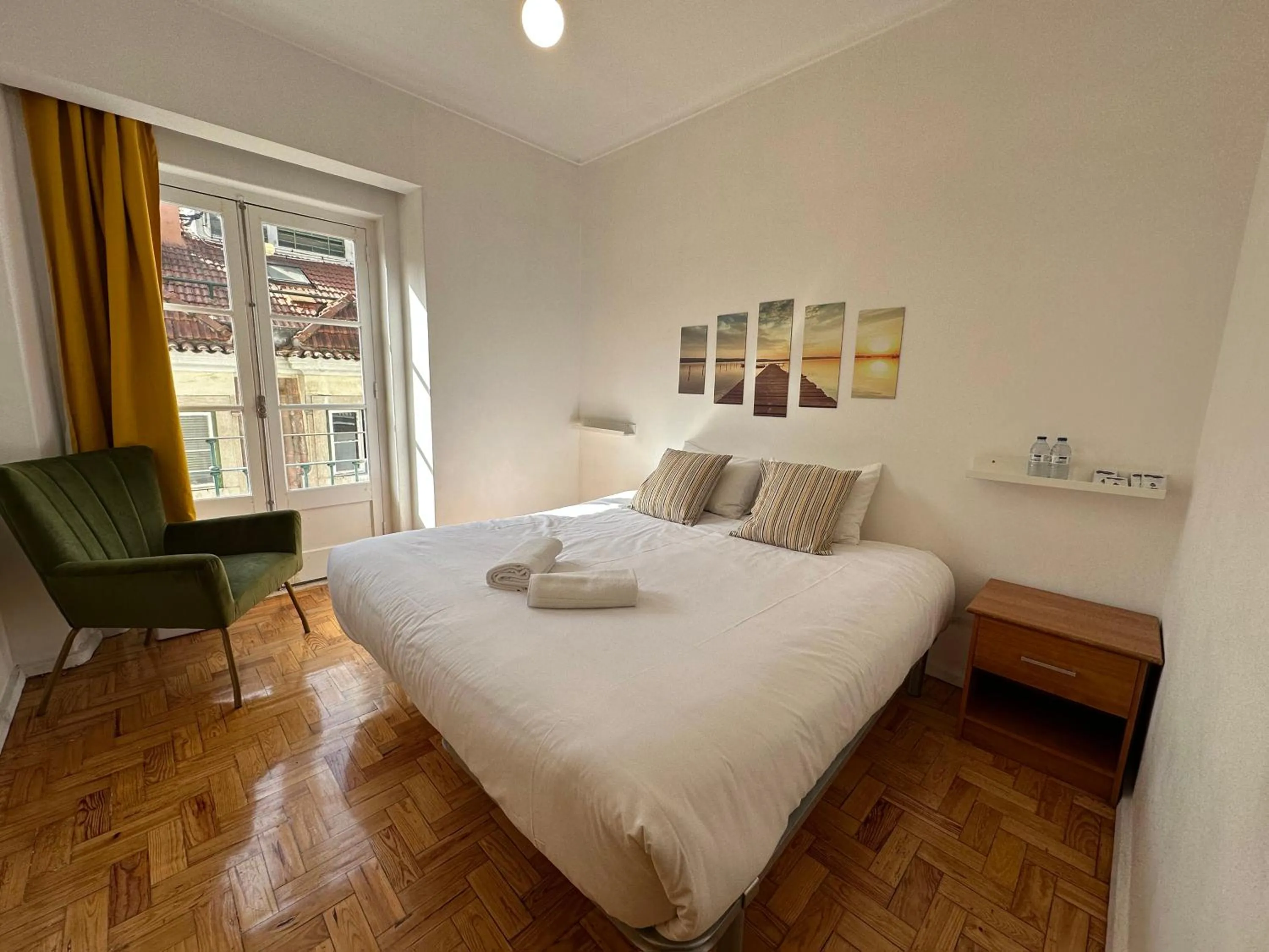 Bedroom, Bed in Vistas de Lisboa Hostel