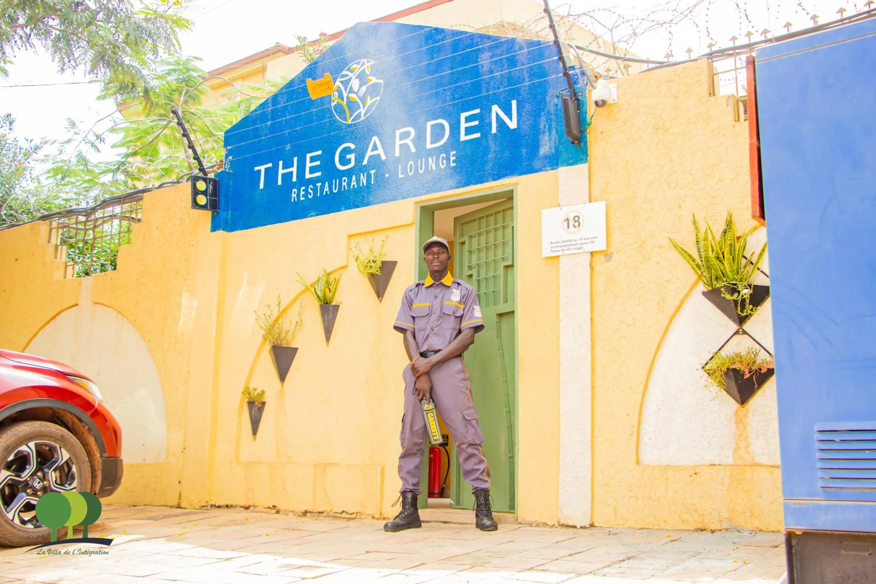 Staff in VILLA DE L'INTEGRATION