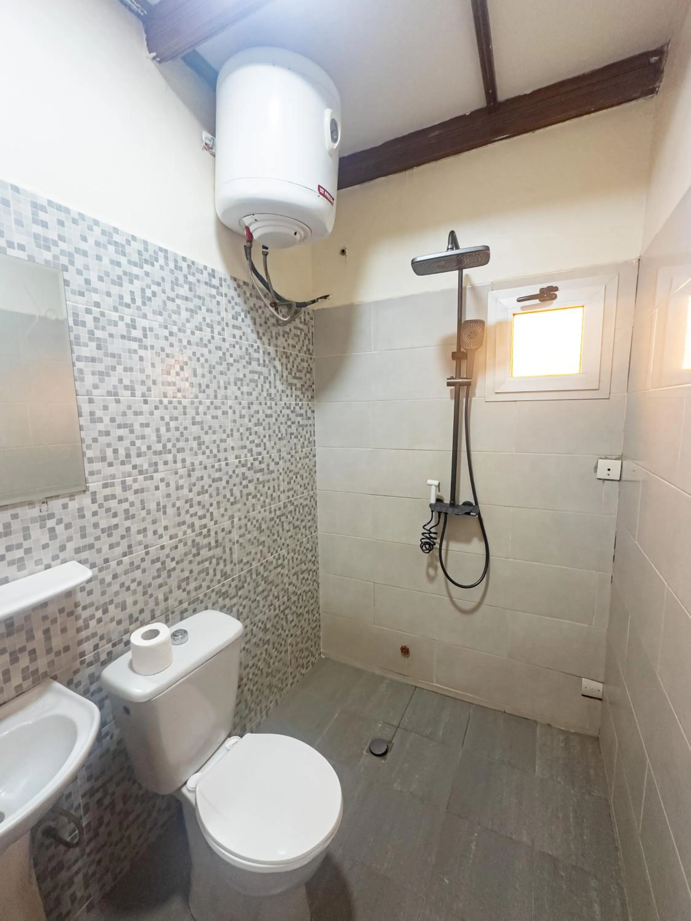Bathroom in VILLA DE L'INTEGRATION