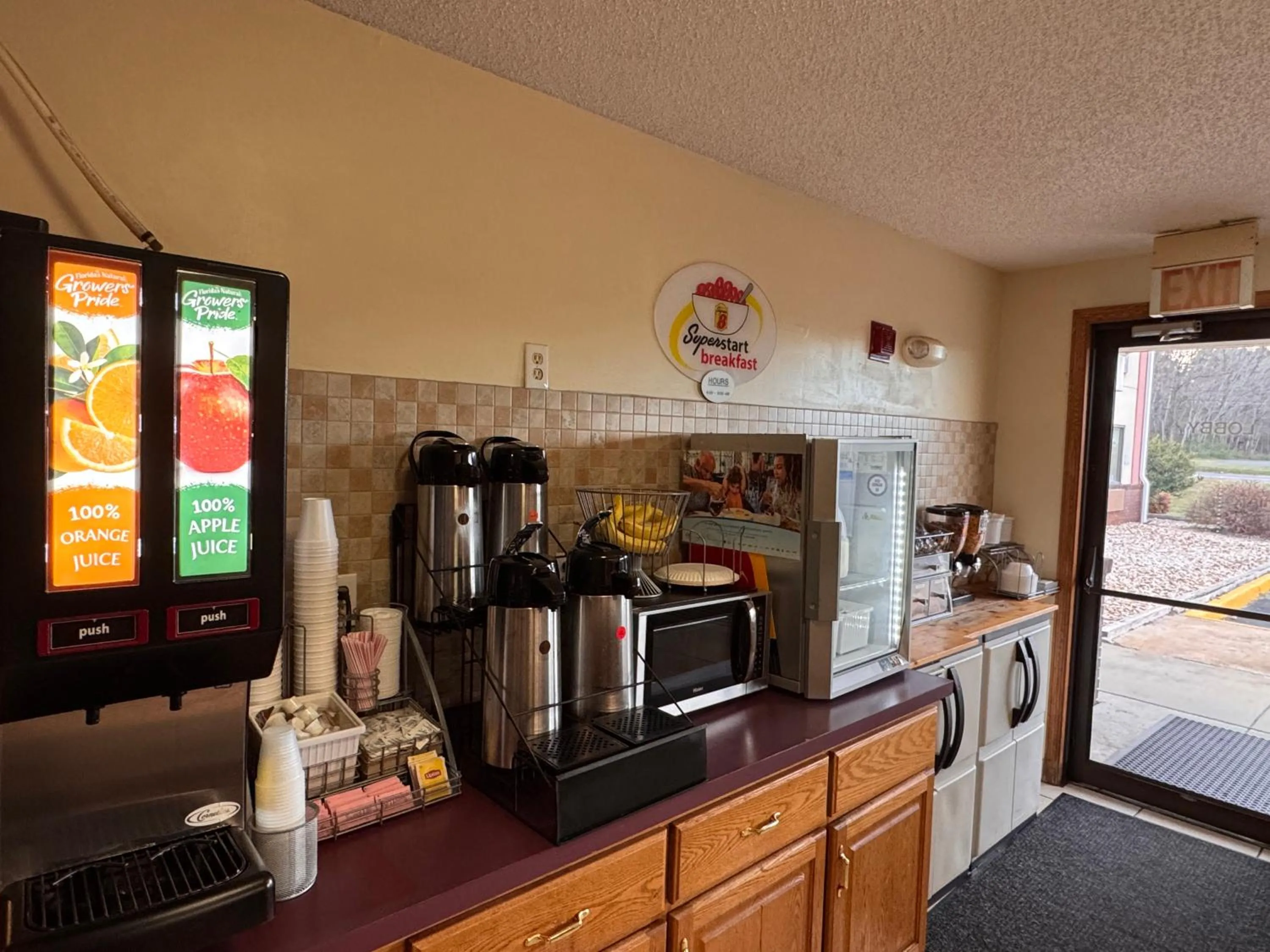 Breakfast in Super 8 by Wyndham Appomattox VA