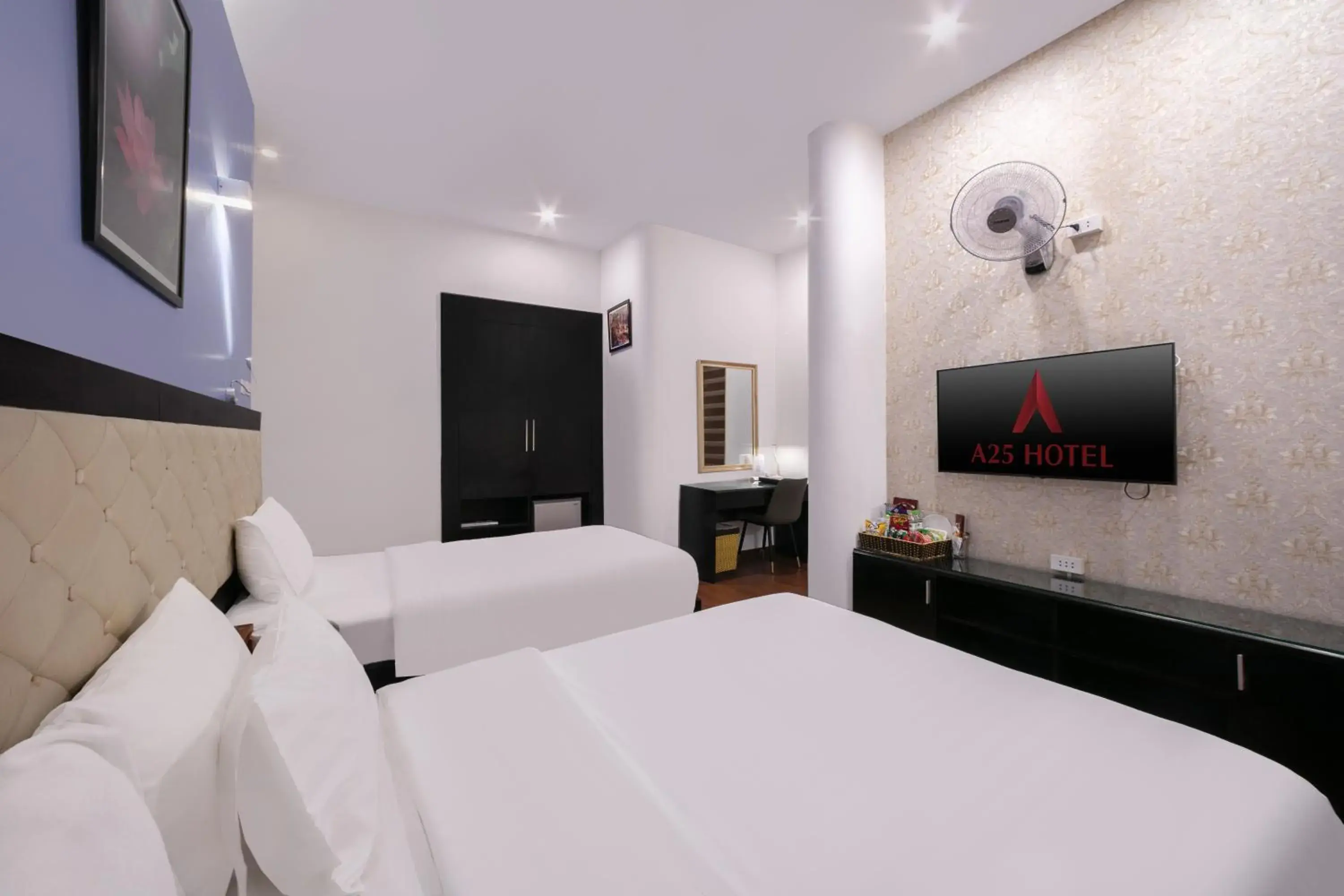 Family Room in A25 Hotel - 15 Hàng Than Family Room in A25 Hotel - 15 Hàng Than